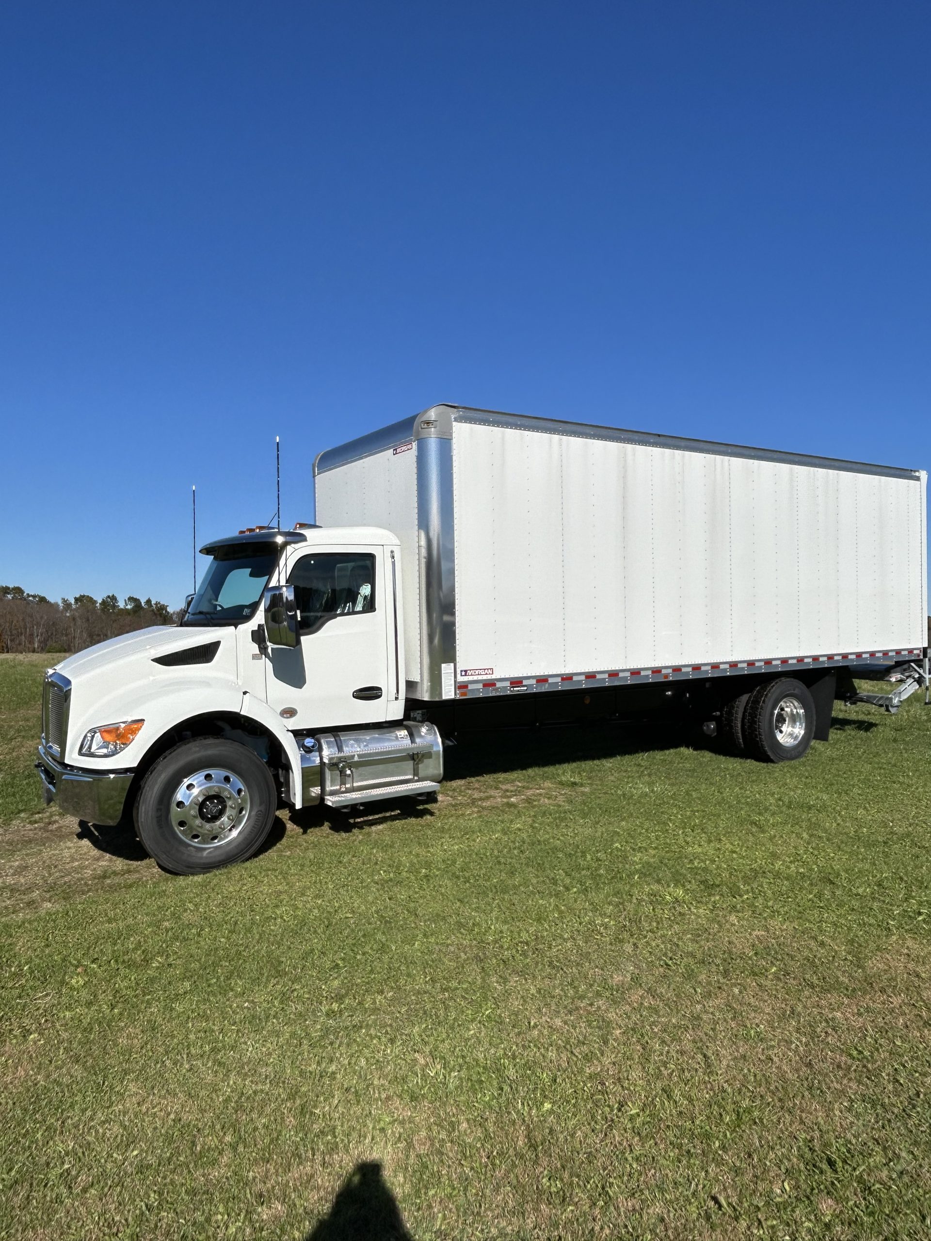 2025 KENWORTH T280 - image 1 of 6