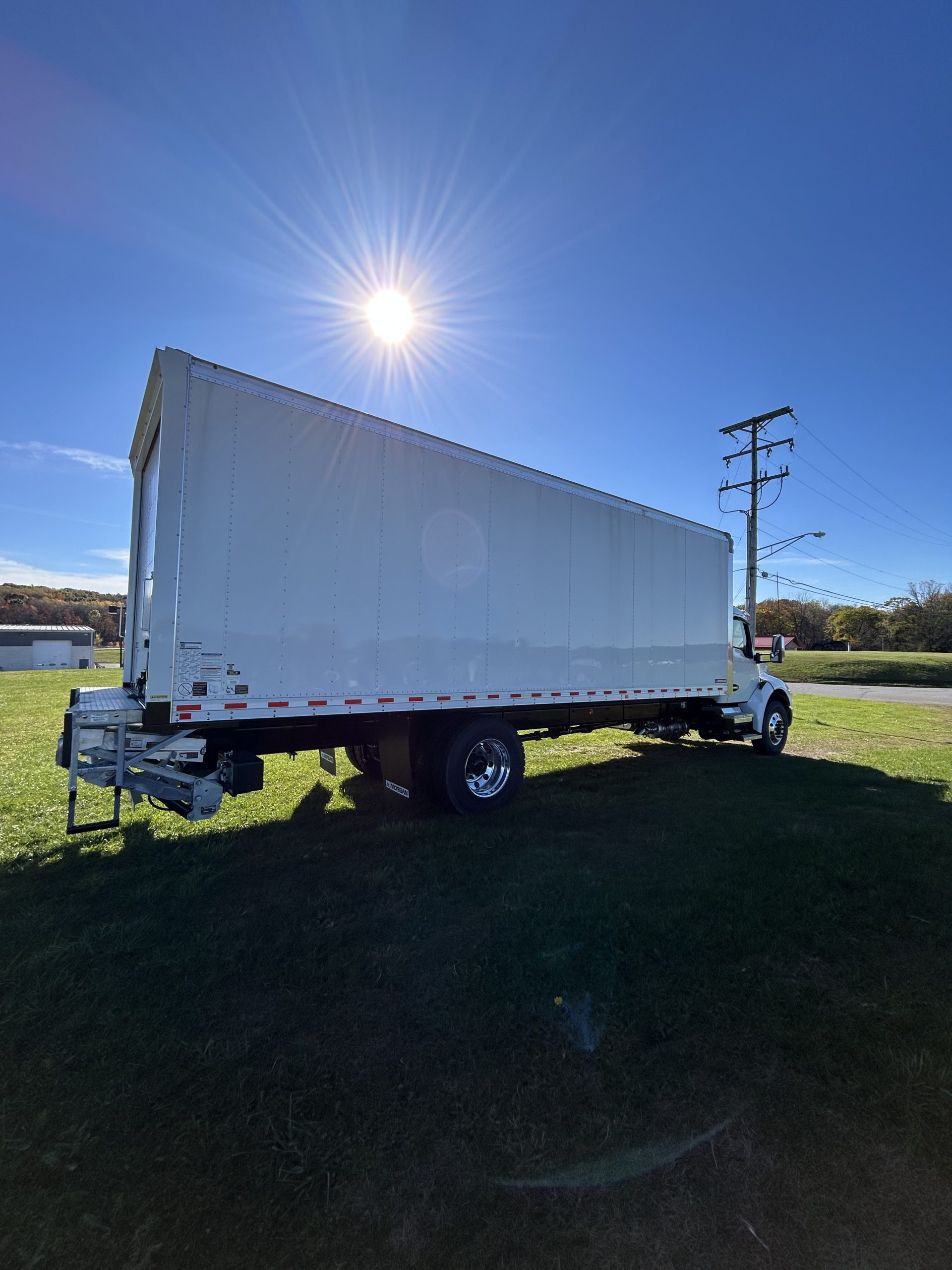 2025 KENWORTH T280 - image 4 of 6