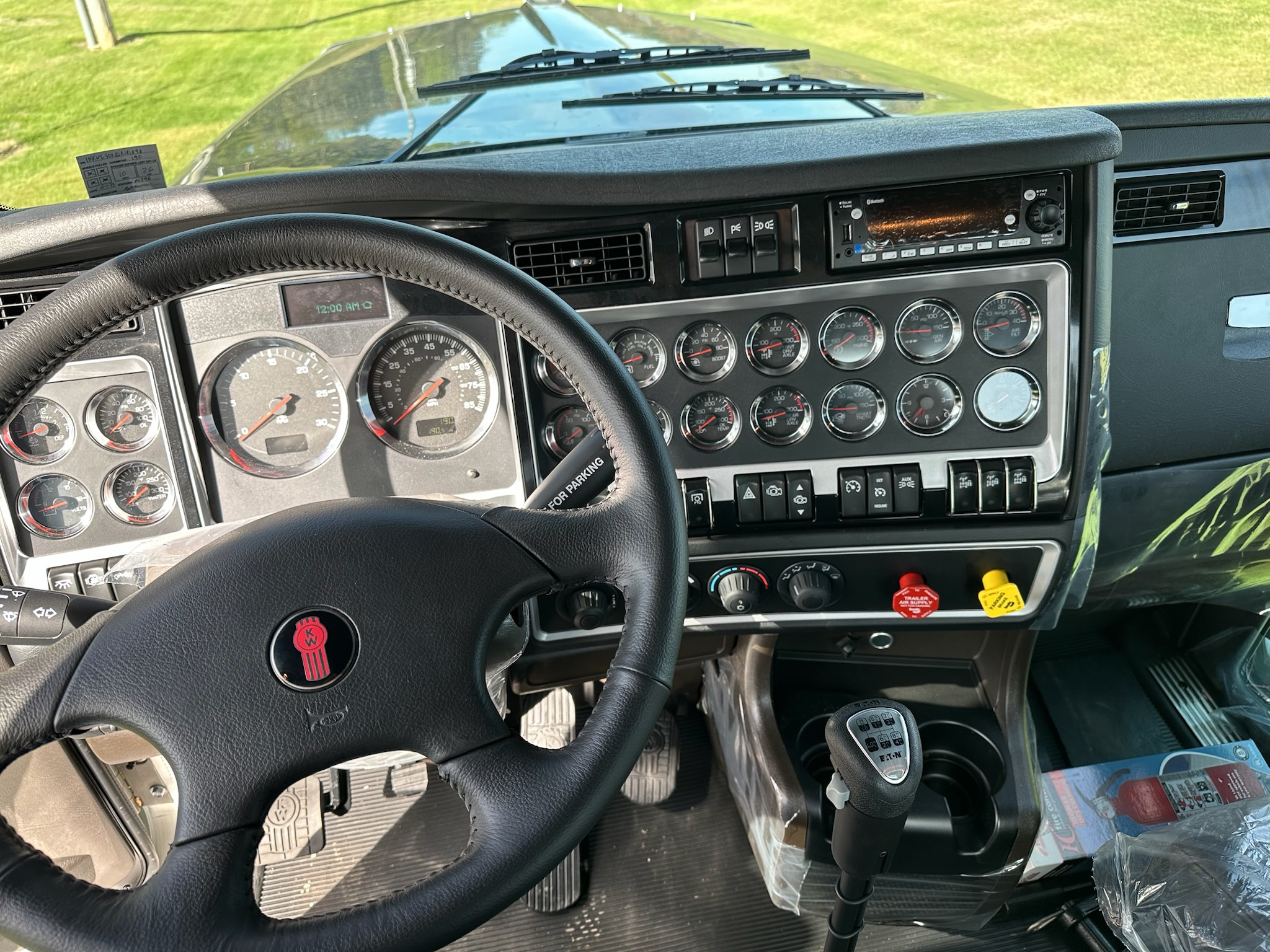2025 KENWORTH W900 - image 6 of 6