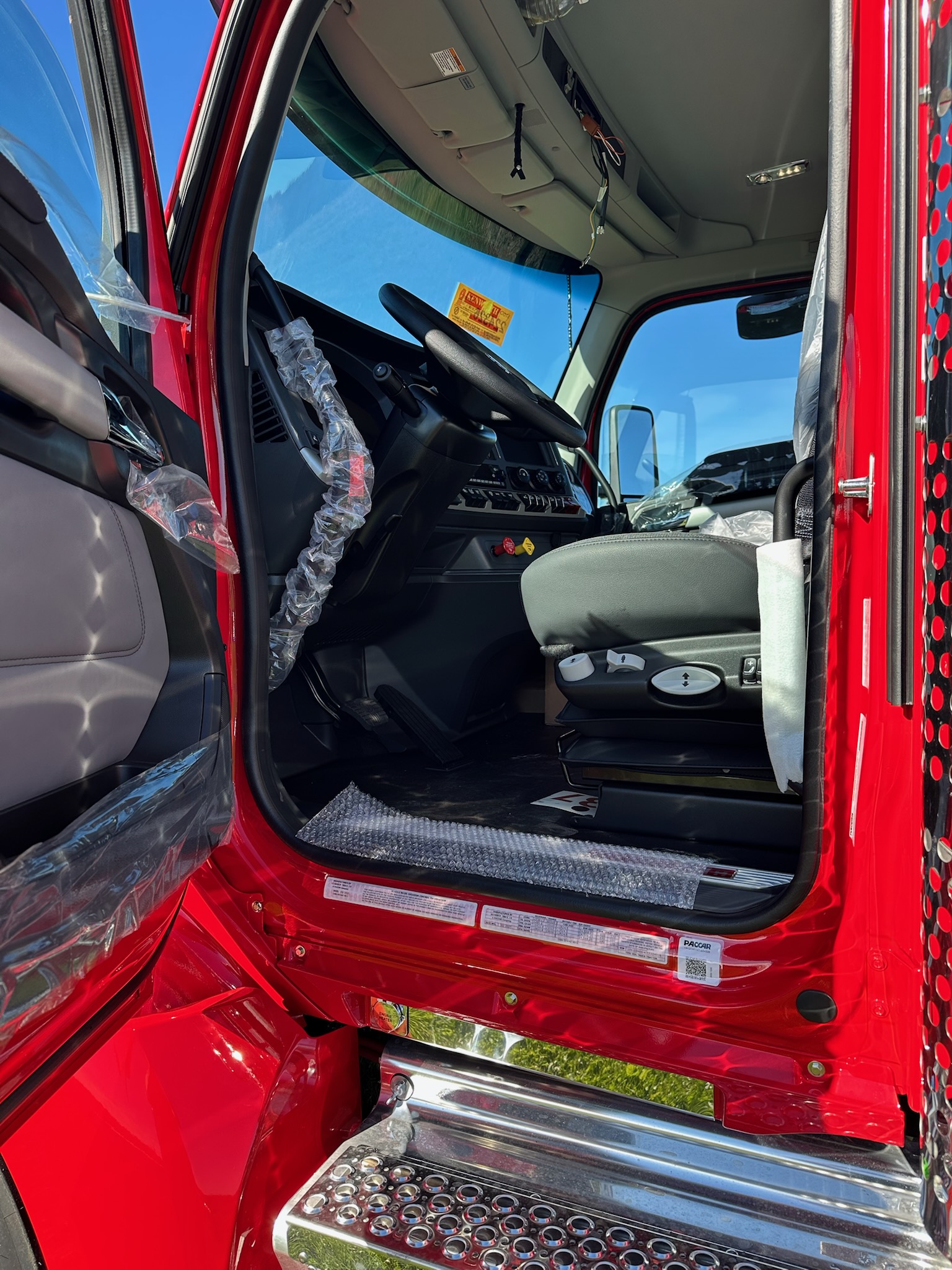 2026 KENWORTH T880 - image 5 of 6