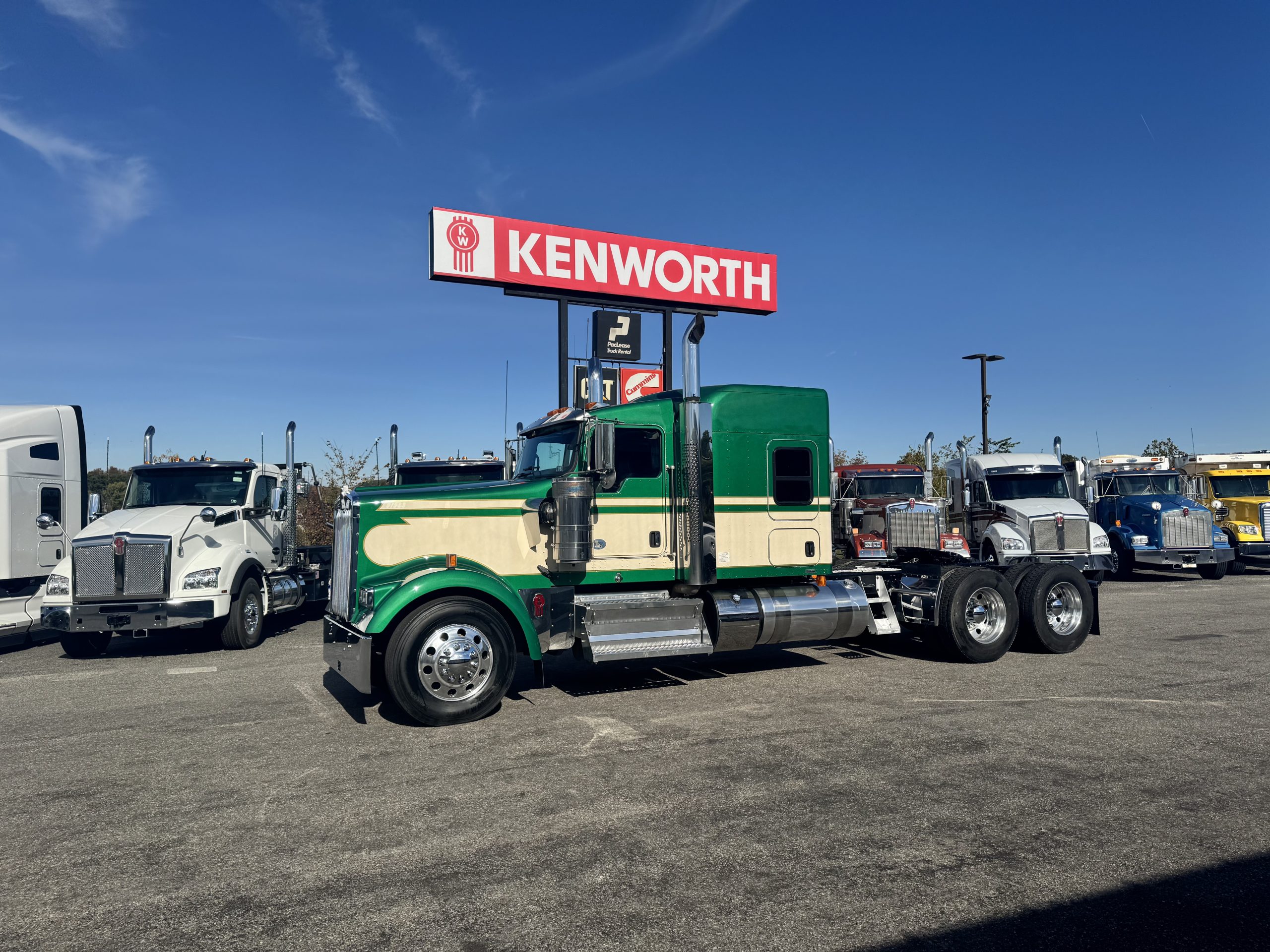 2022 KENWORTH W900L TV491983-01 2022 KENWORTH W900L TV491983-01
