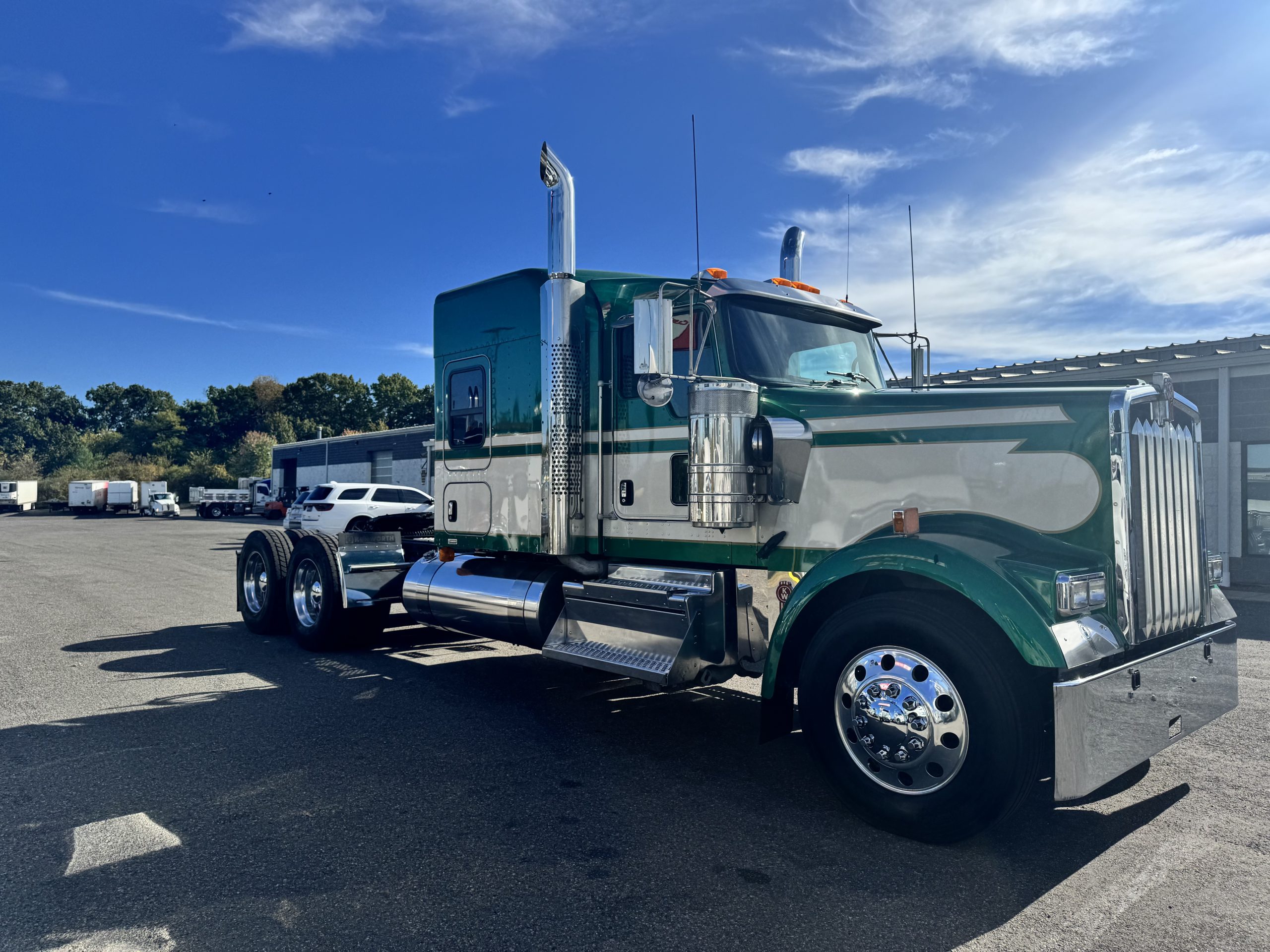 2022 KENWORTH W900L TV491983-03 2022 KENWORTH W900L TV491983-03