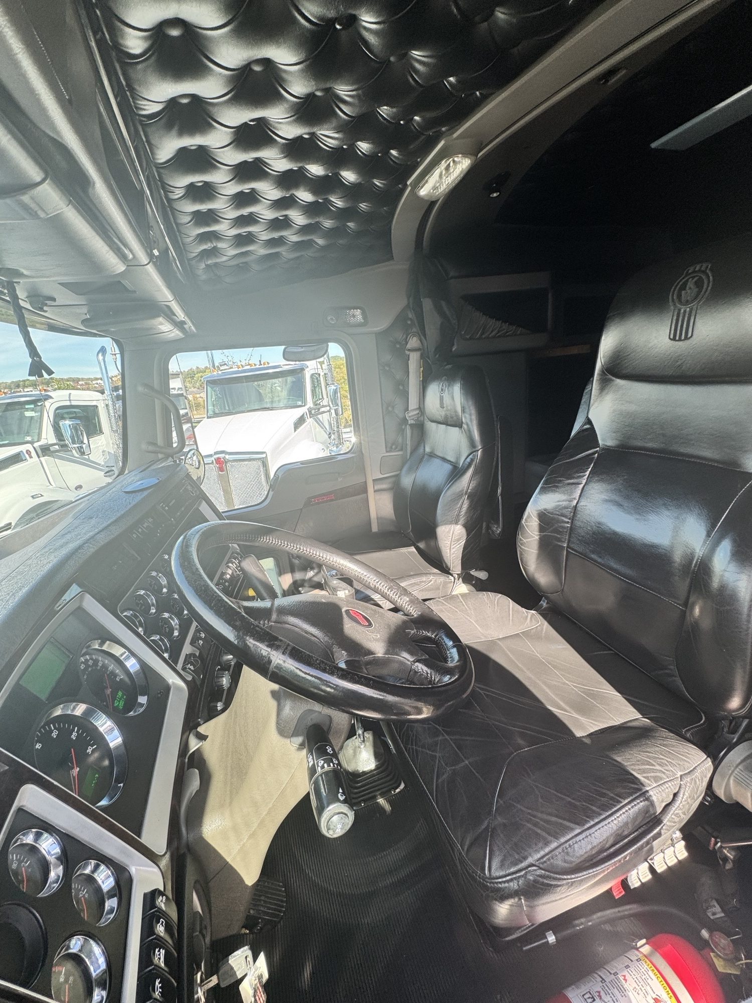 2022 KENWORTH W900L TV491983-11 2022 KENWORTH W900L TV491983-11