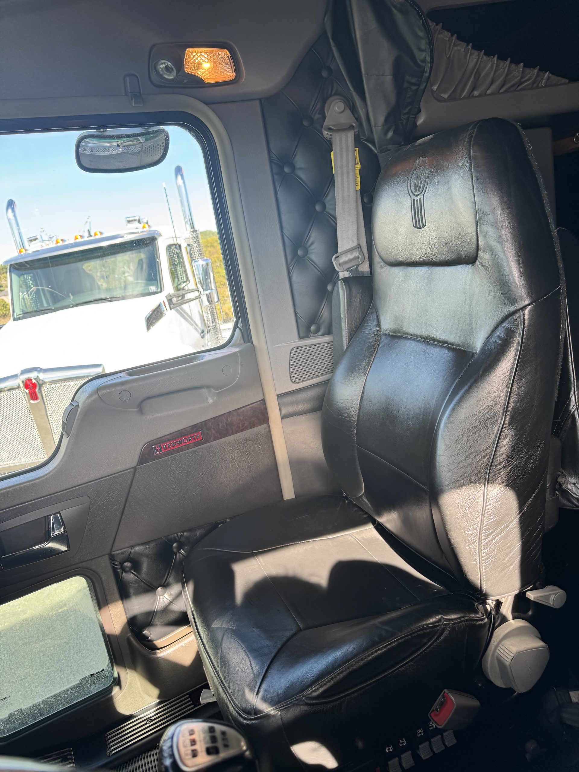 2022 KENWORTH W900L TV491983-16 2022 KENWORTH W900L TV491983-16