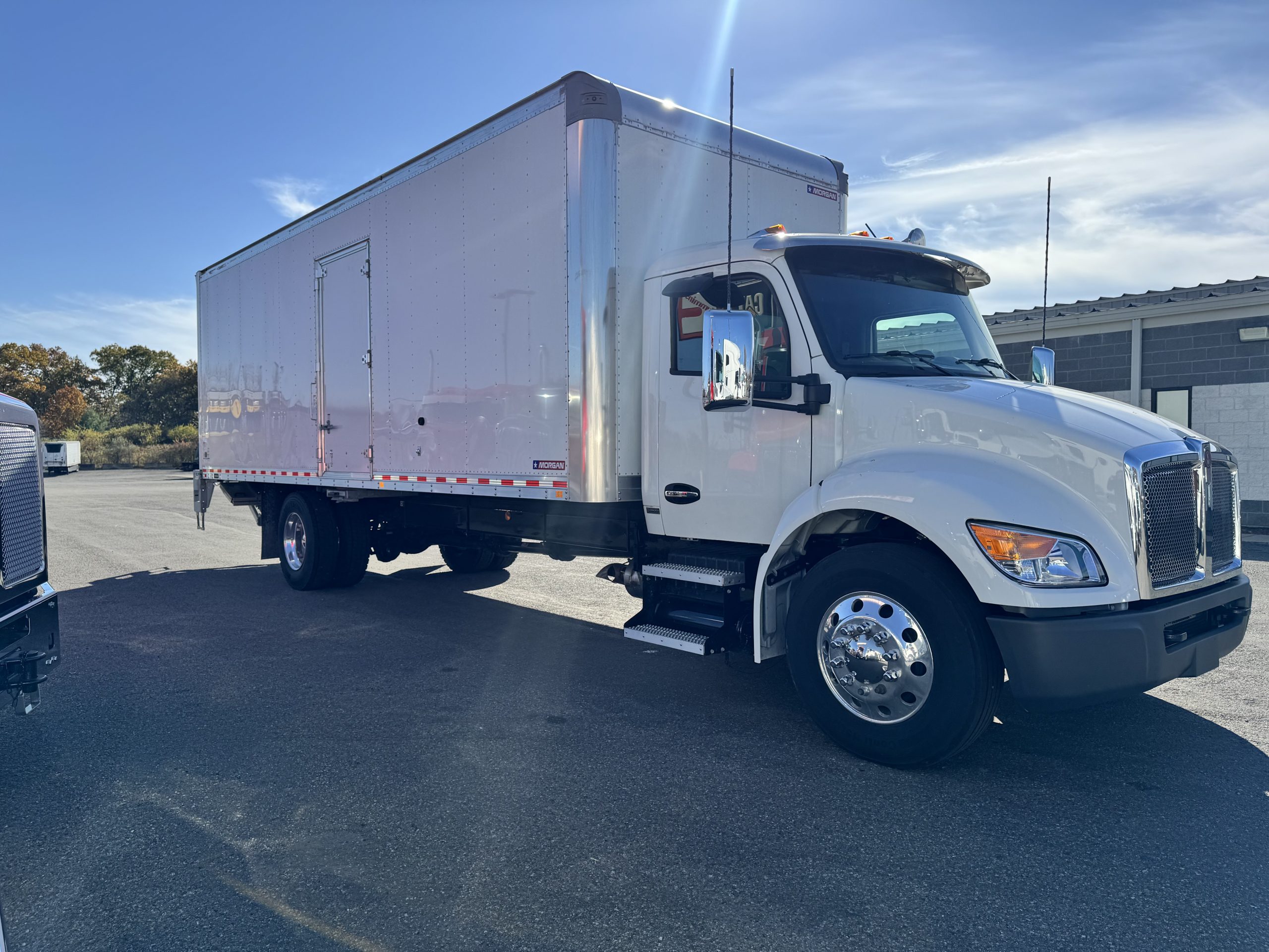 2025 KENWORTH T280 2025 KENWORTH T280 - image 3 of 6