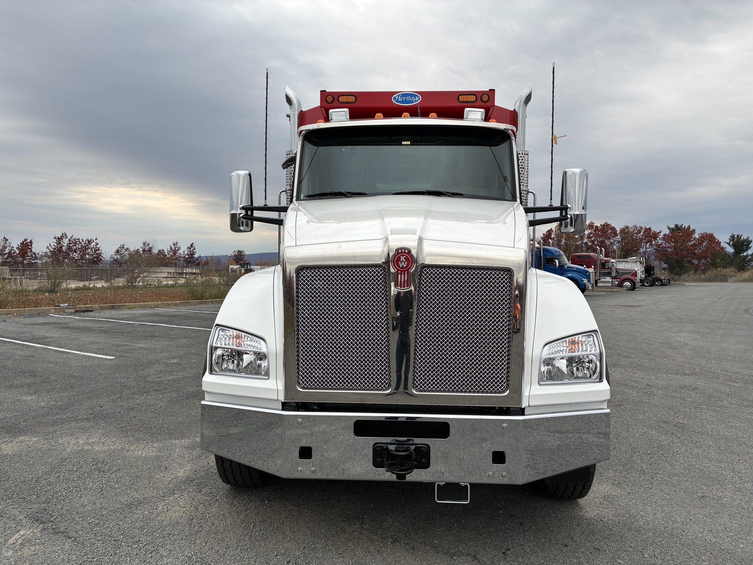 2026 KENWORTH T880 - image 2 of 6