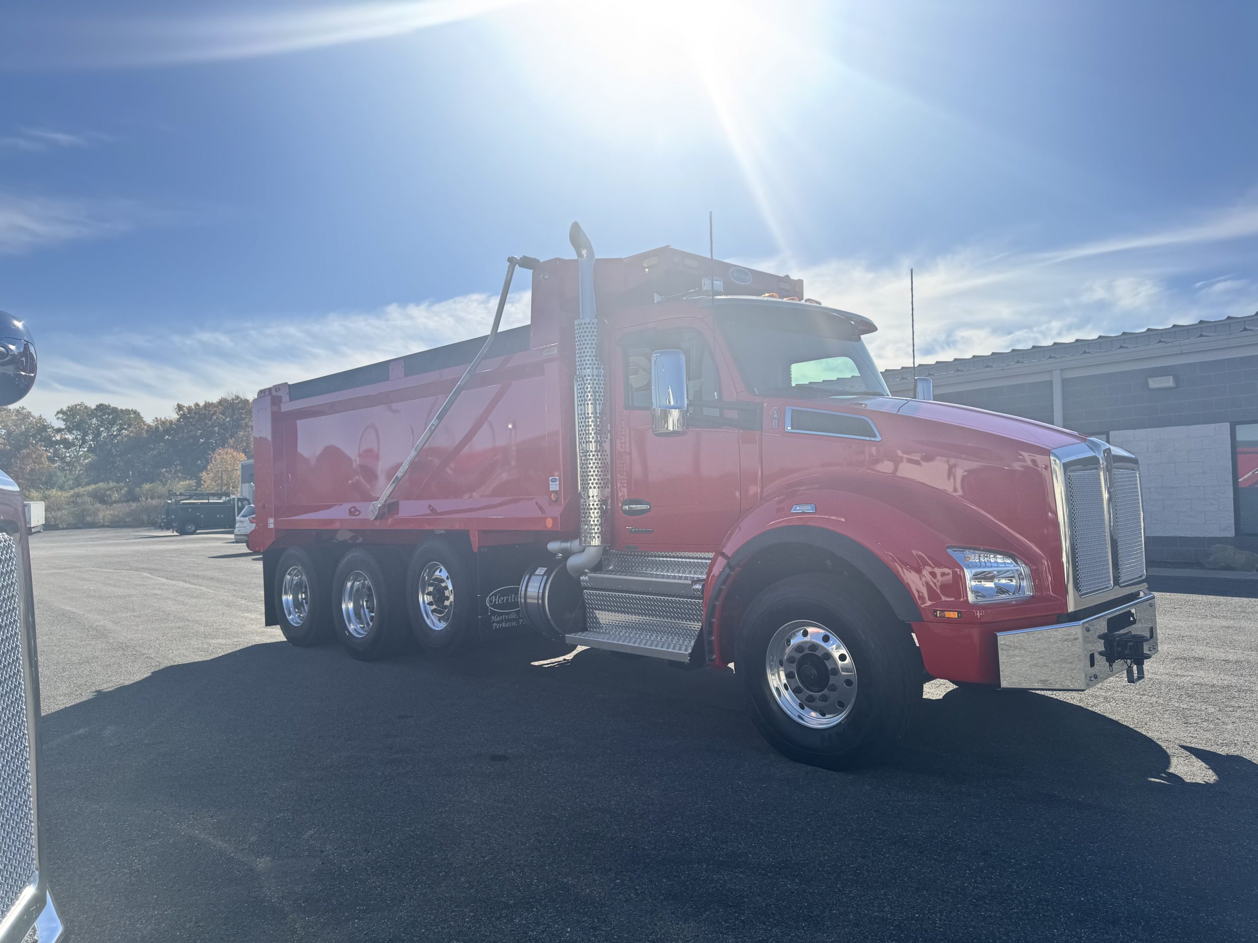2026 KENWORTH T880 - image 3 of 6