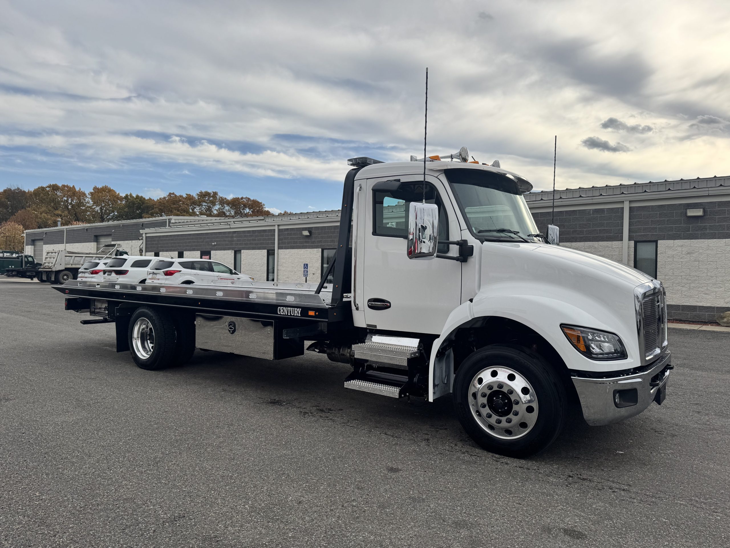 2026 KENWORTH T280 - image 3 of 6