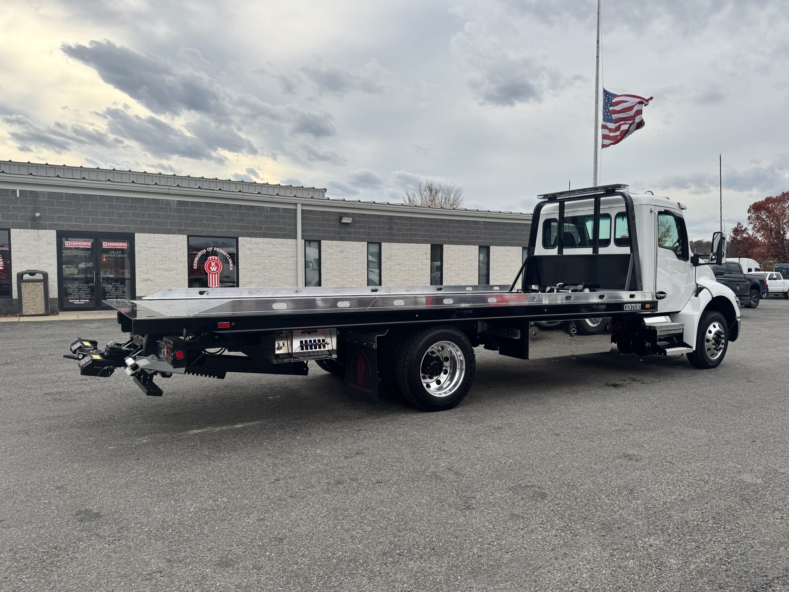 2026 KENWORTH T280 - image 5 of 6