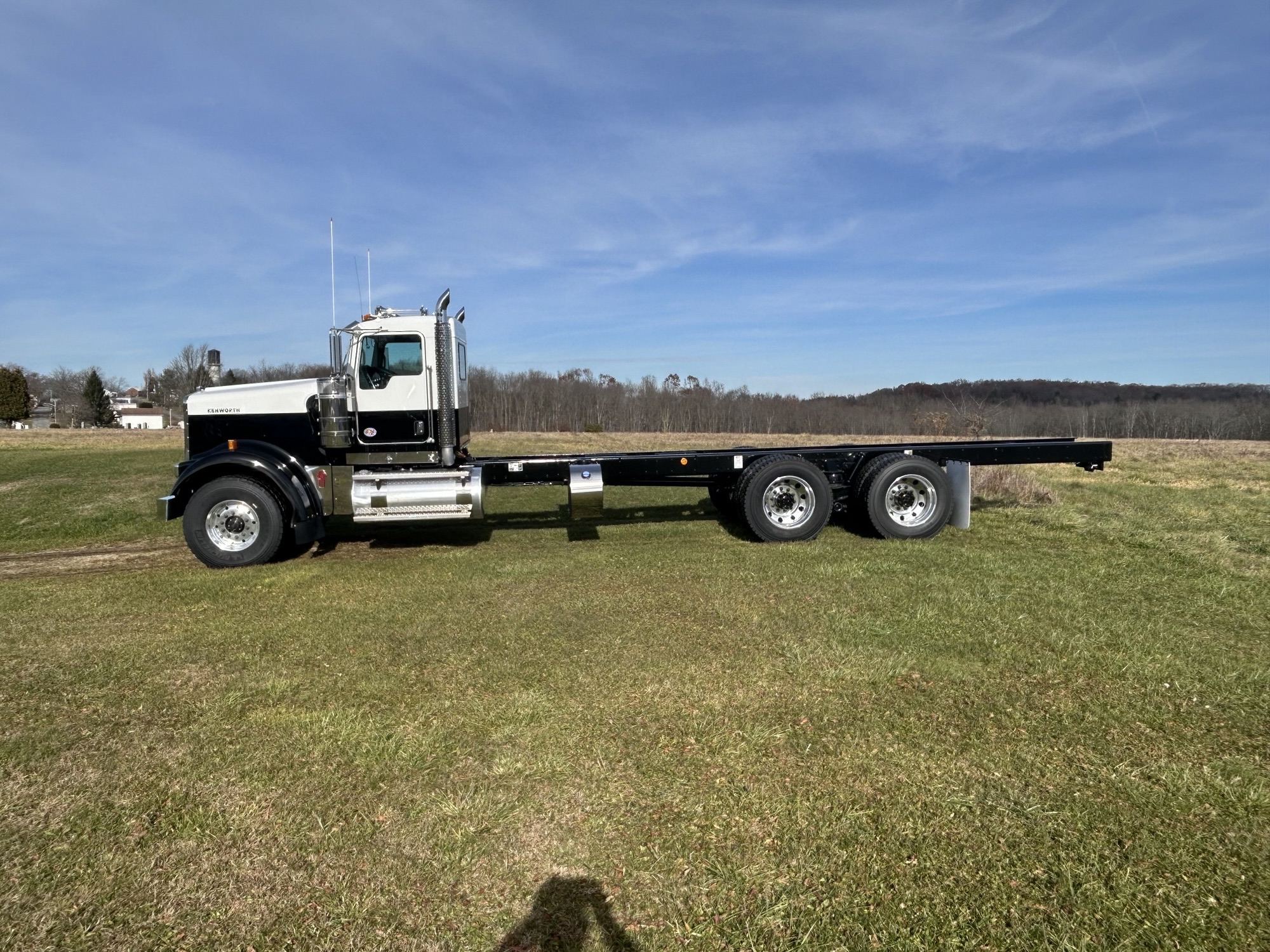 2026 KENWORTH W900 2026 KENWORTH W900 - image 3 of 6