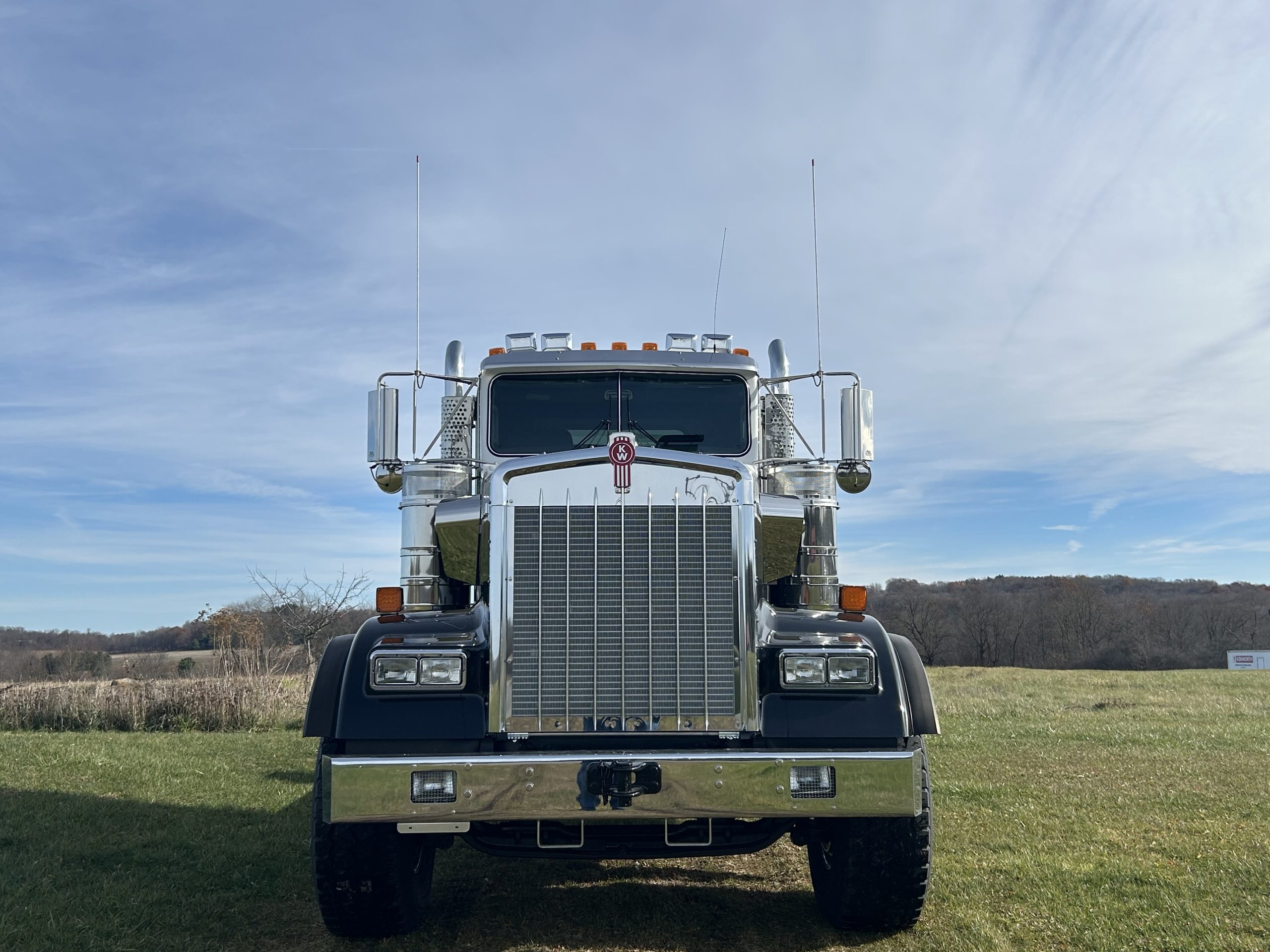 2026 KENWORTH W900 2026 KENWORTH W900 - image 4 of 6