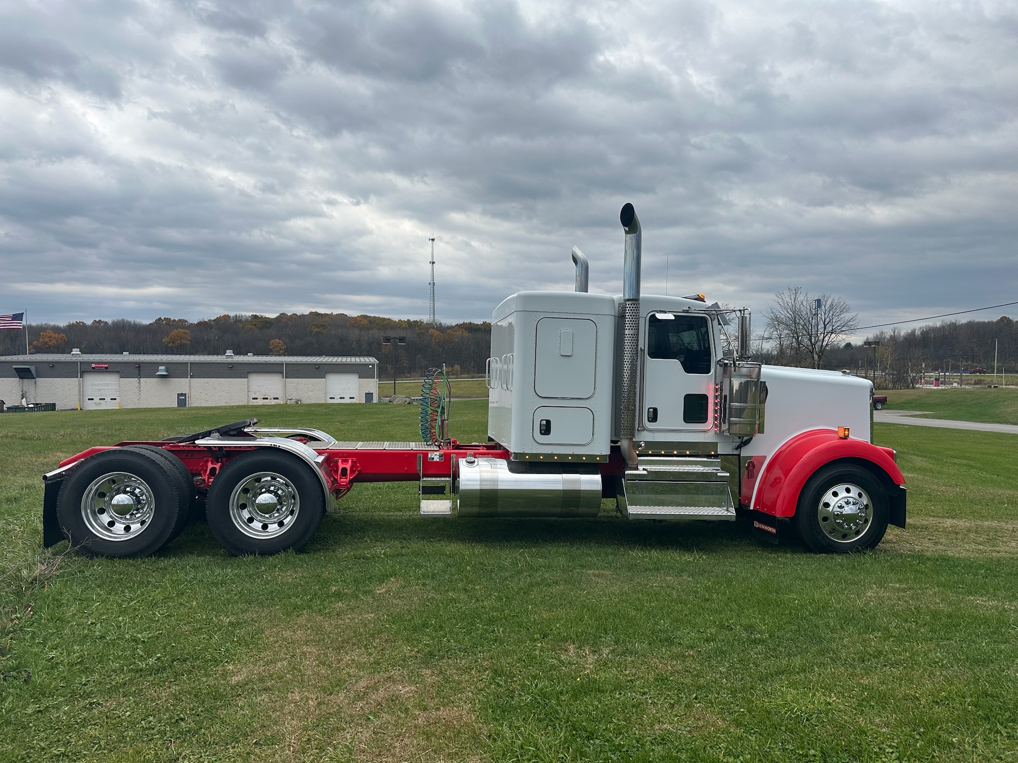 2022 KENWORTH W900L TV490368-08 2022 KENWORTH W900L TV490368-08