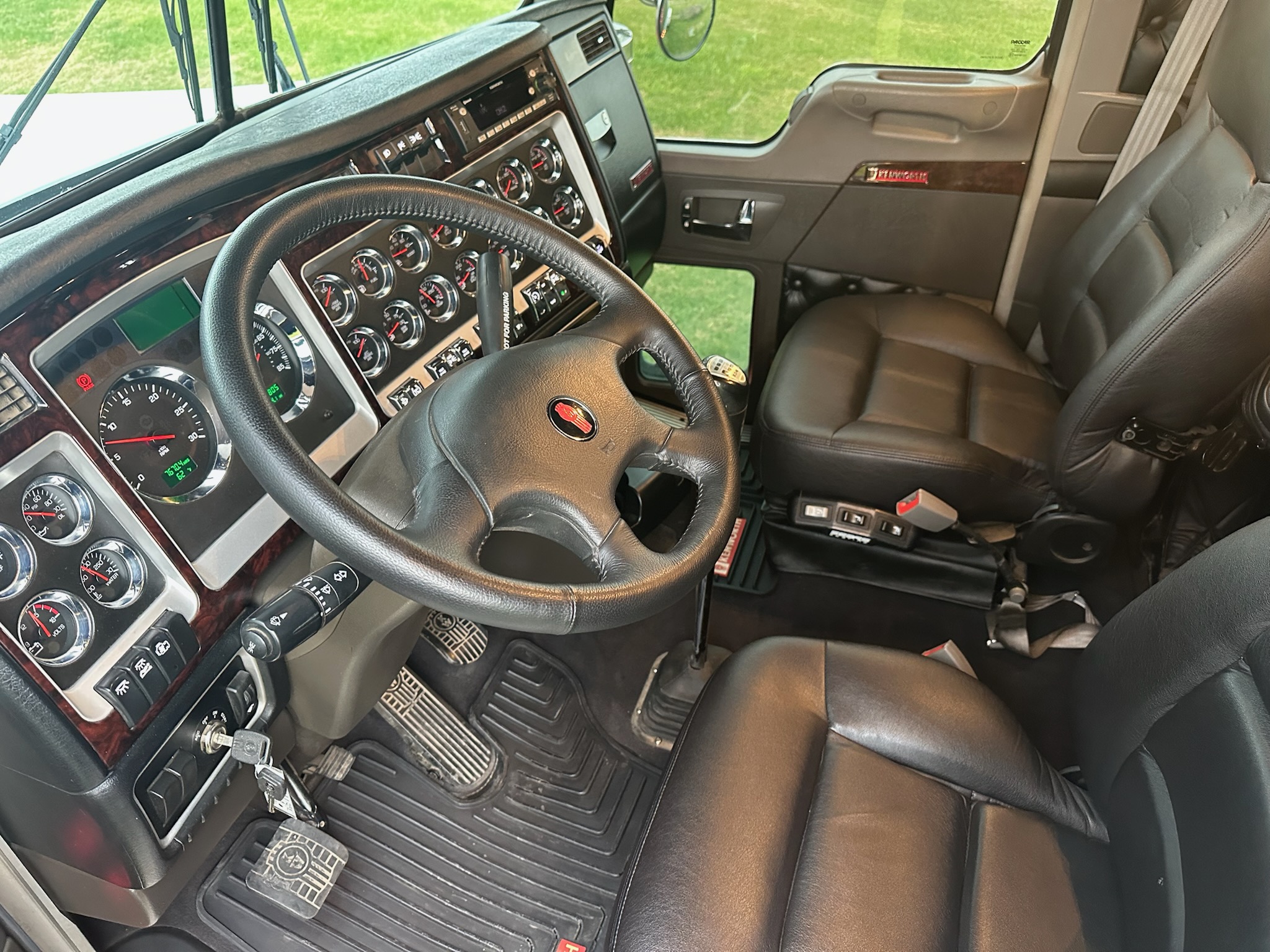 2022 KENWORTH W900L TV490368-15 2022 KENWORTH W900L TV490368-15