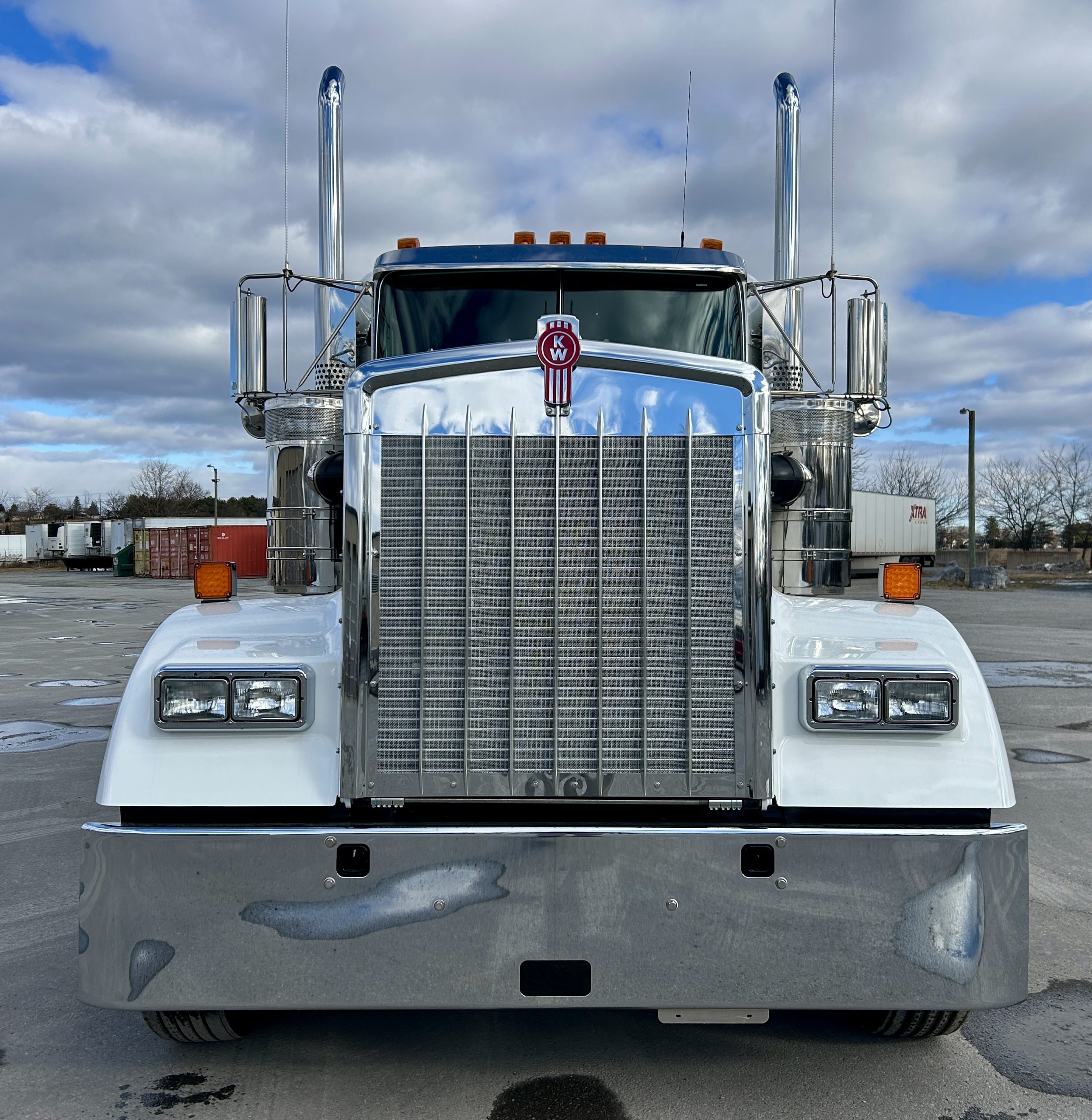 2026 KENWORTH W900L 2026 KENWORTH W900L - image 2 of 6
