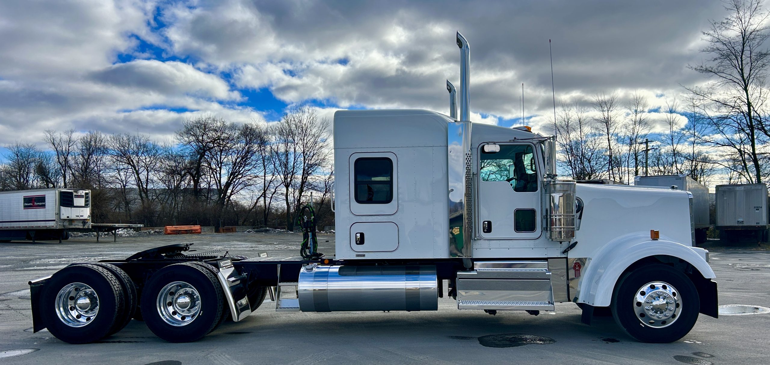 2026 KENWORTH W900L 2026 KENWORTH W900L - image 4 of 6