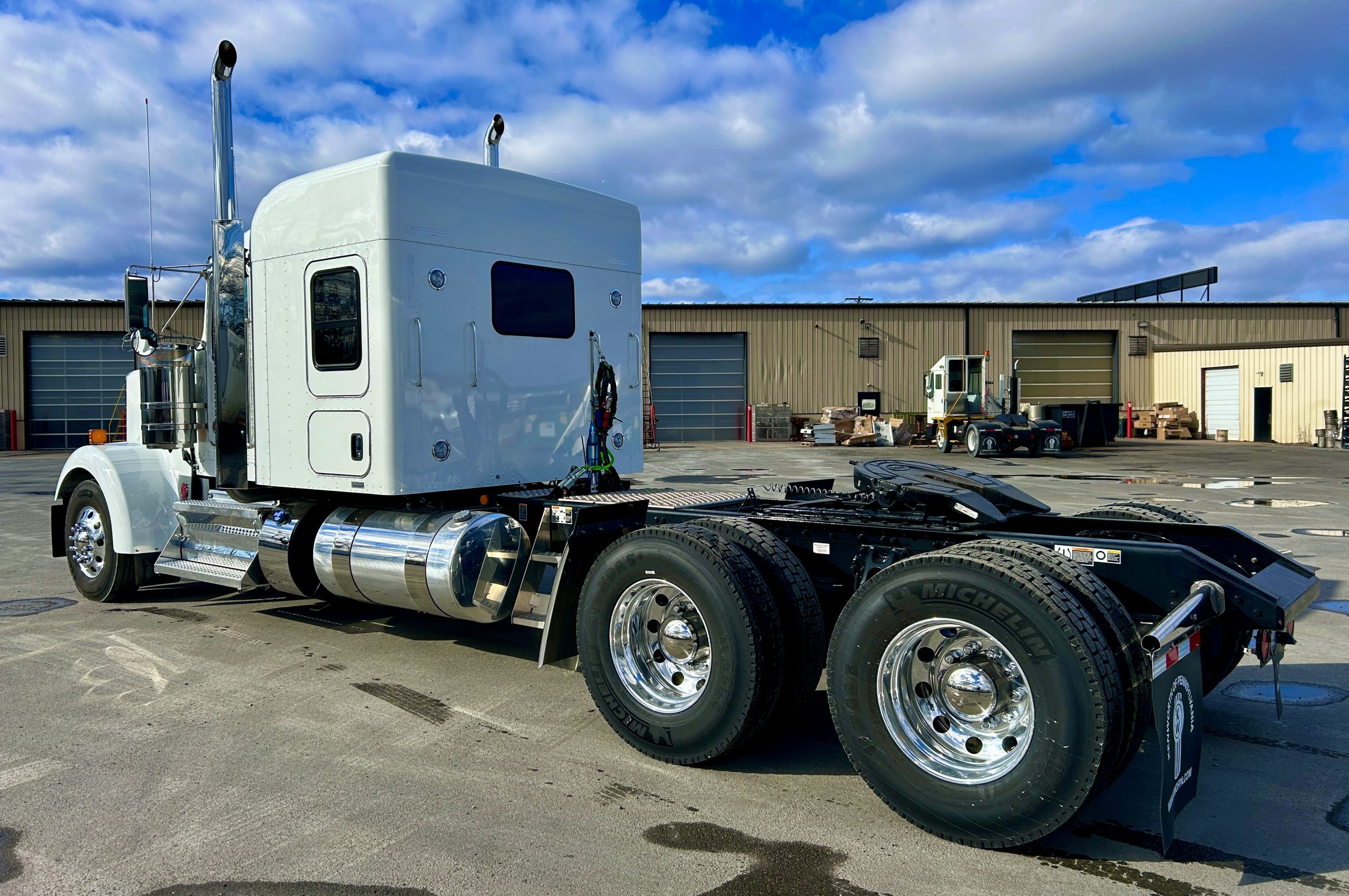 2026 KENWORTH W900L KC225192-07 2026 KENWORTH W900L KC225192-07