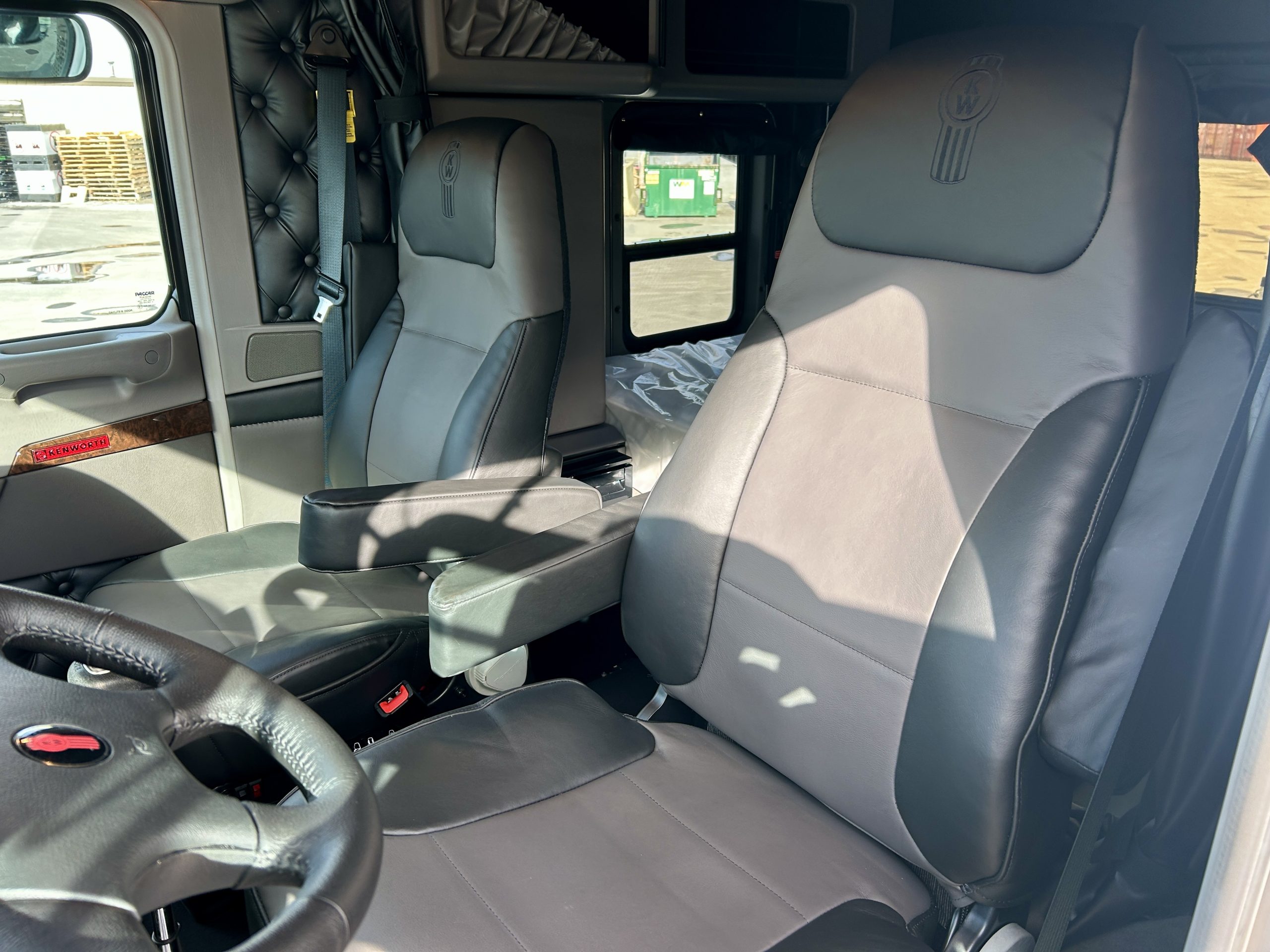 2026 KENWORTH W900L KC225192-13 2026 KENWORTH W900L KC225192-13