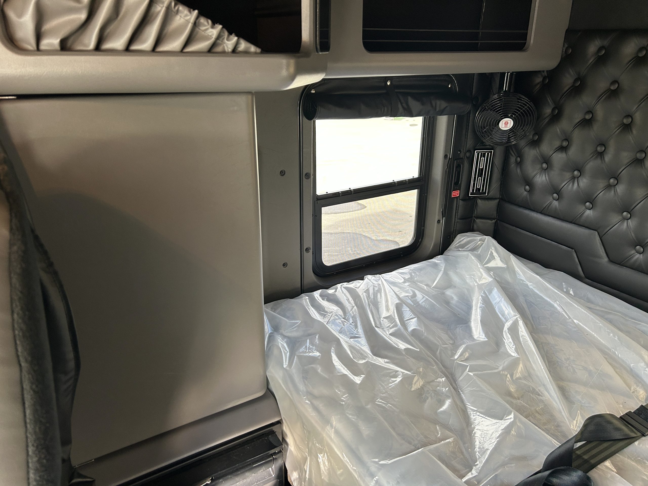 2026 KENWORTH W900L KC225192-15 2026 KENWORTH W900L KC225192-15