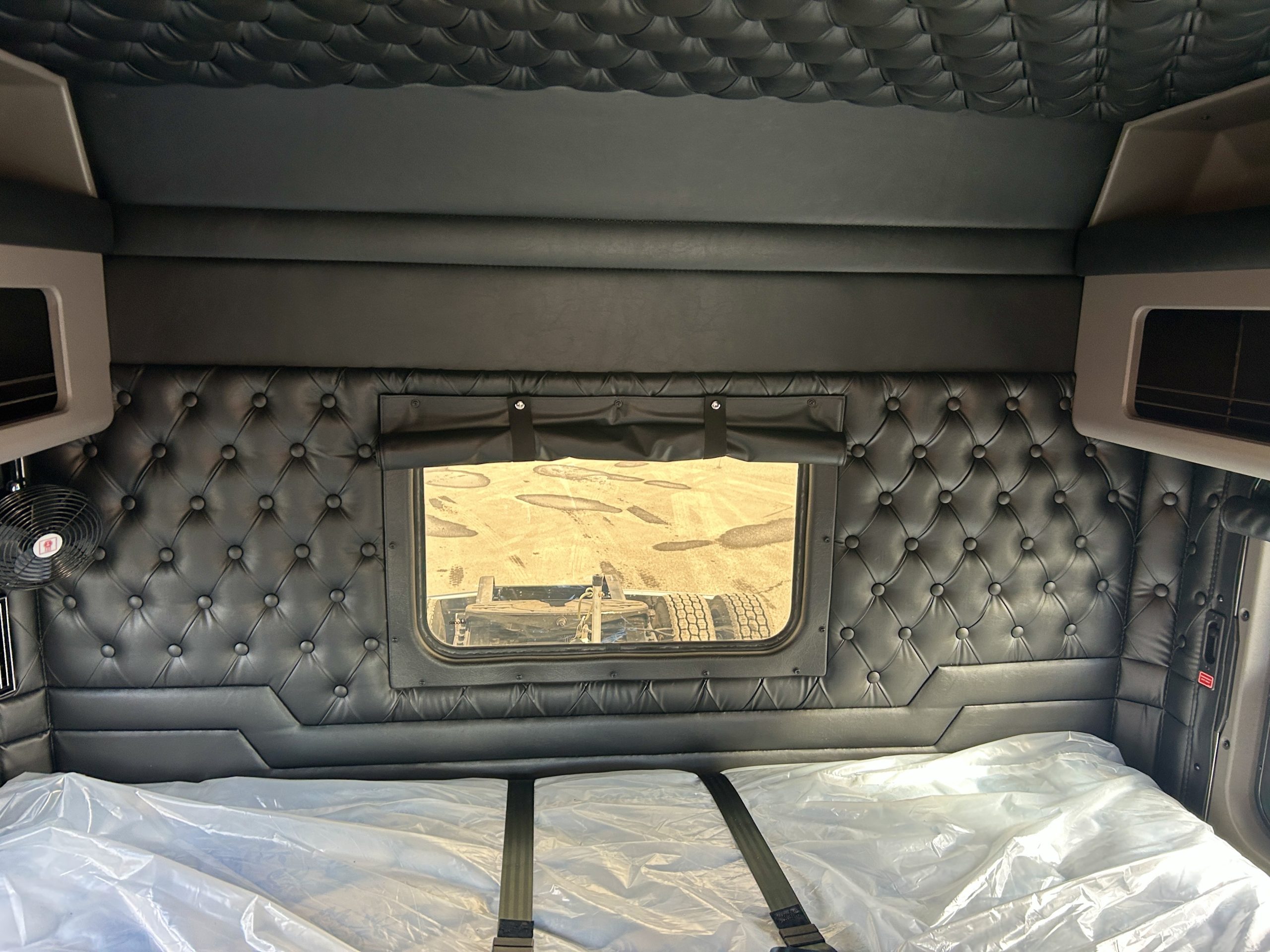 2026 KENWORTH W900L KC225192-20 2026 KENWORTH W900L KC225192-20