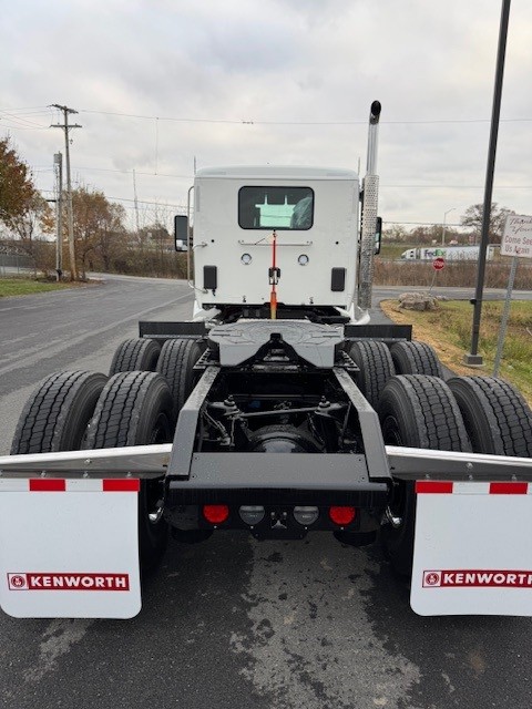2026 KENWORTH T880 2026 KENWORTH T880 - image 3 of 6