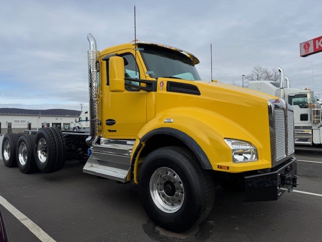 2026 KENWORTH T880 2026 KENWORTH T880 - image 2 of 6