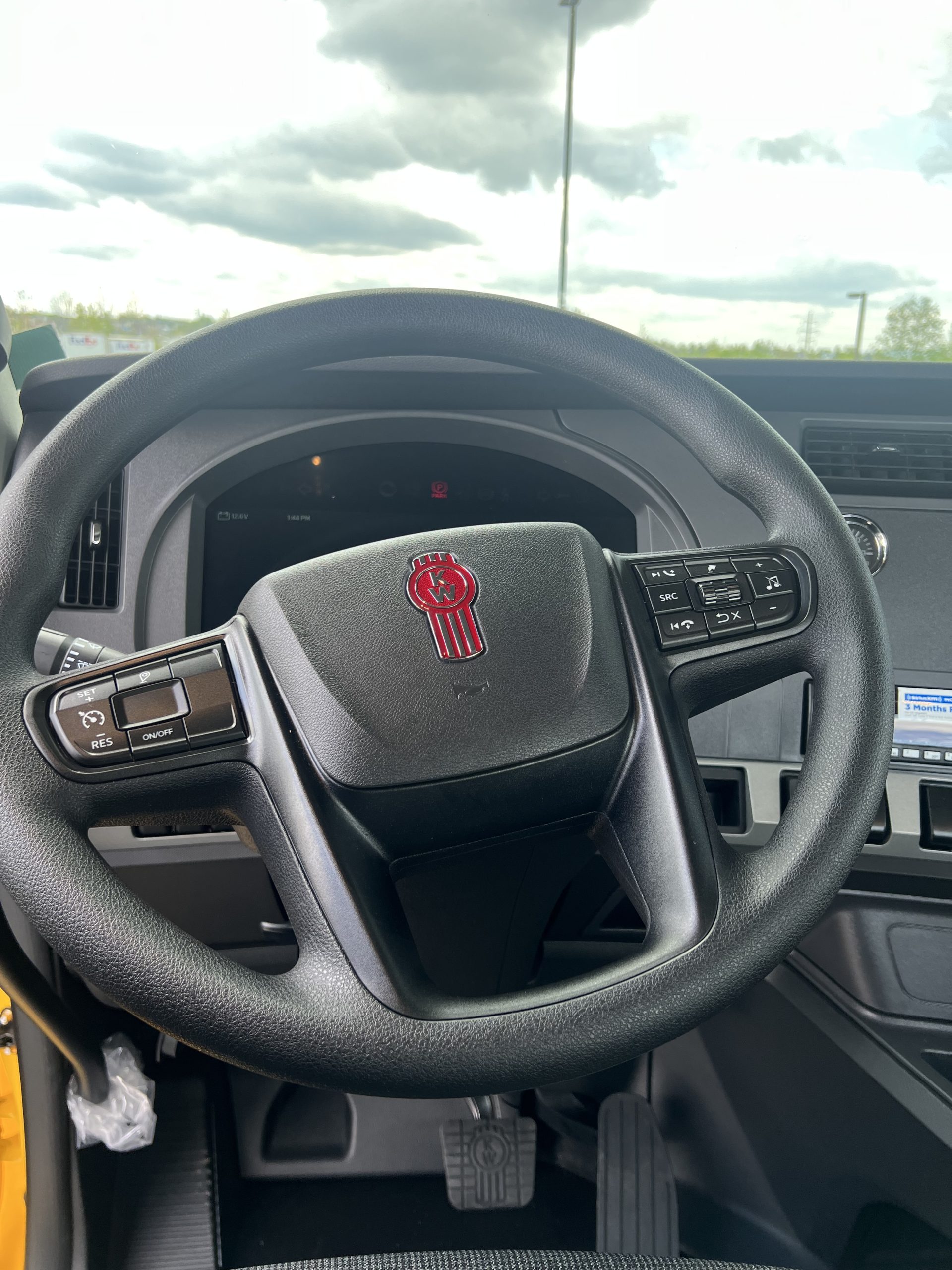 2026 KENWORTH T880 2026 KENWORTH T880 - image 3 of 6