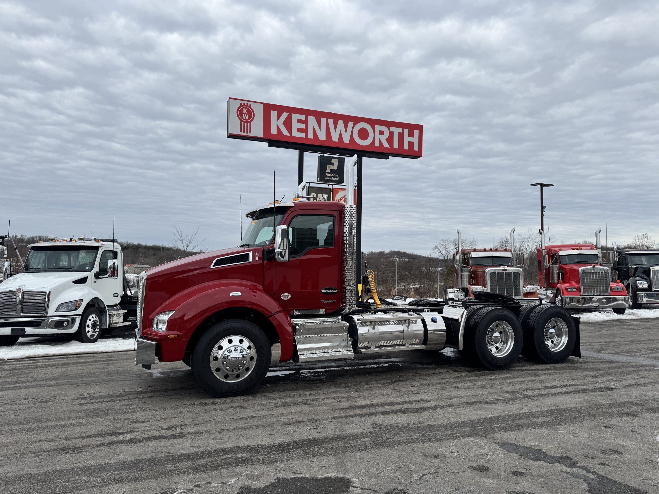 2026 KENWORTH T880 - image 1 of 6