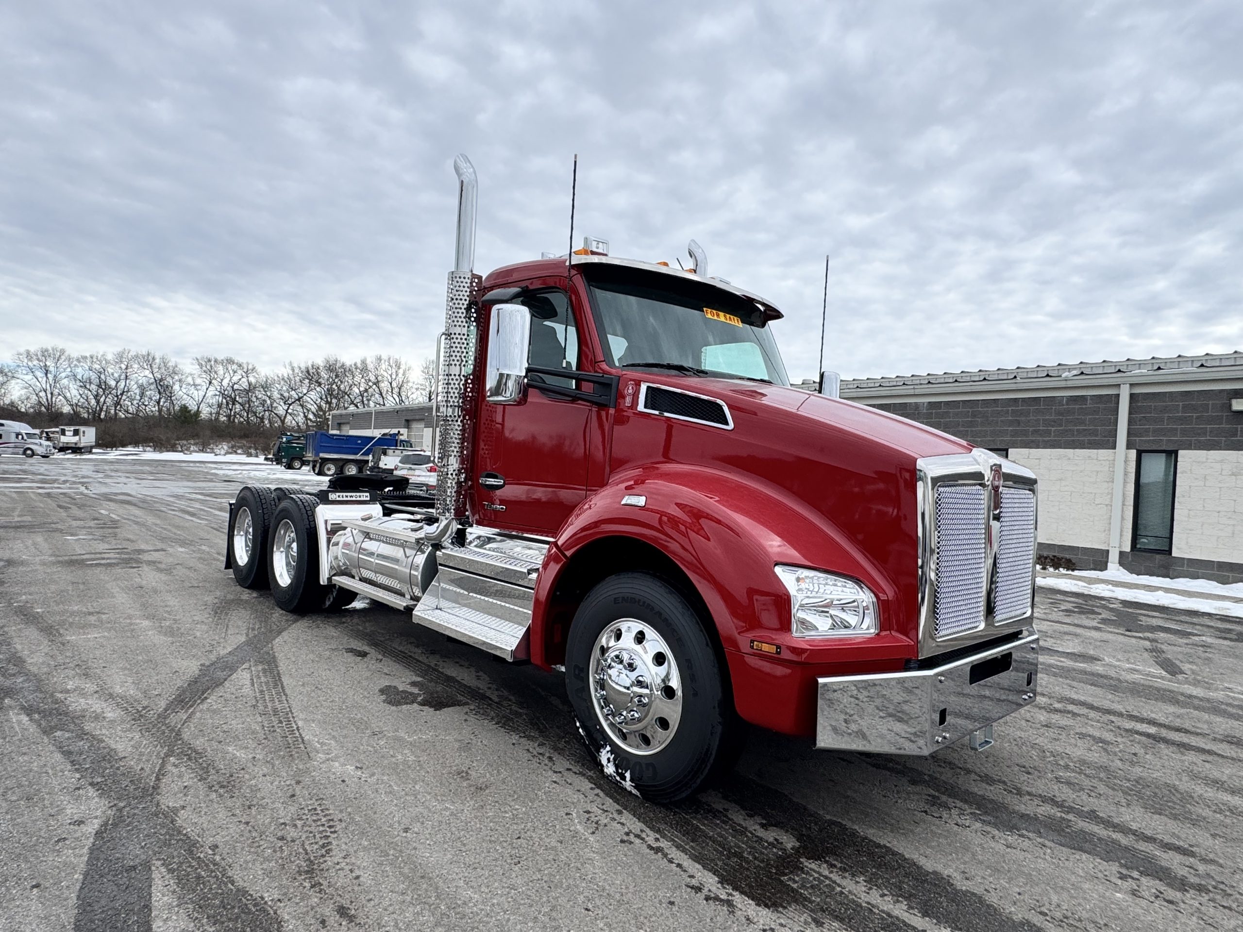 2026 KENWORTH T880 - image 3 of 6