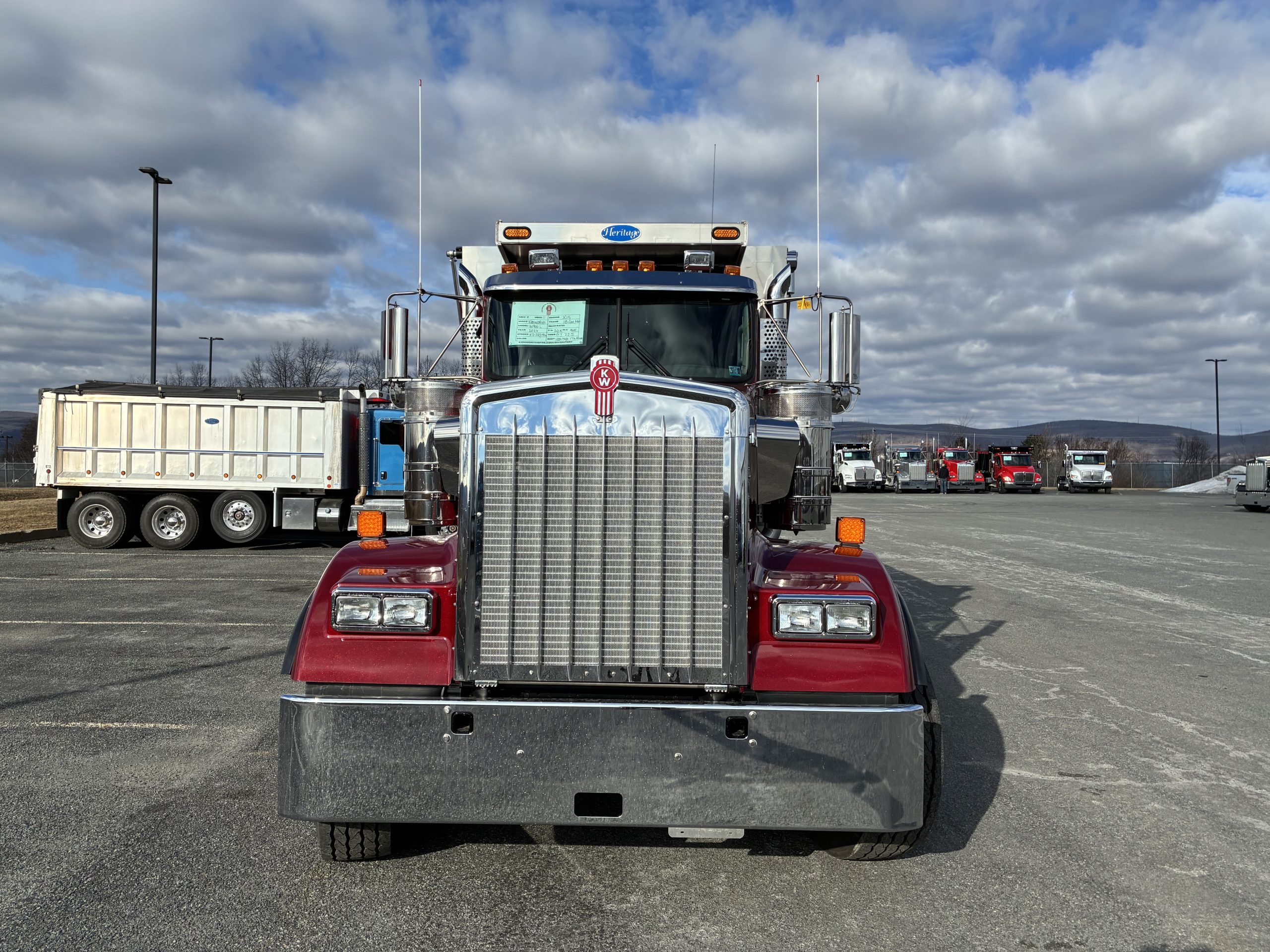 2026 KENWORTH W900 - image 2 of 6