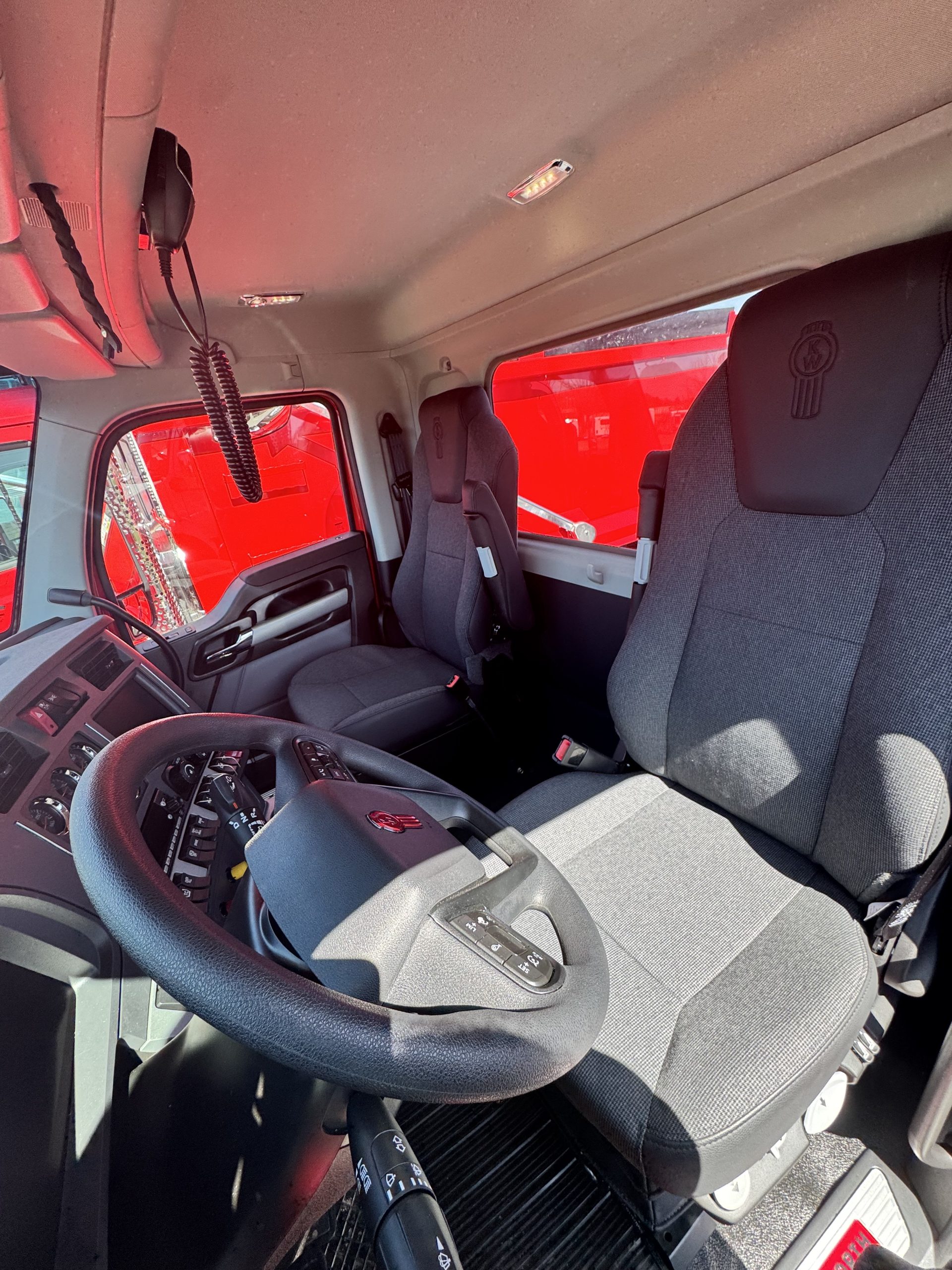 2025 KENWORTH T880 2025 KENWORTH T880 - image 5 of 6