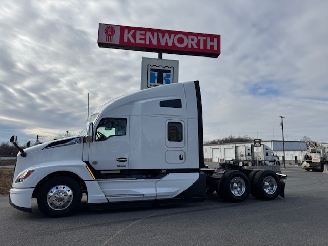 2026 KENWORTH T680 2026 KENWORTH T680 - image 1 of 6