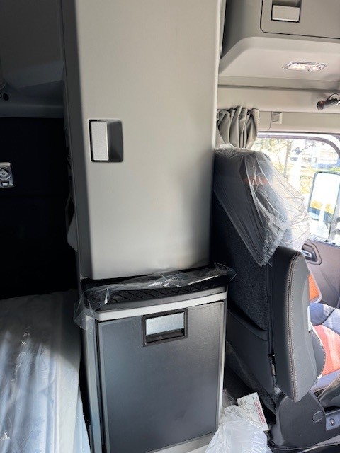 2026 KENWORTH T680 2026 KENWORTH T680 - image 6 of 6