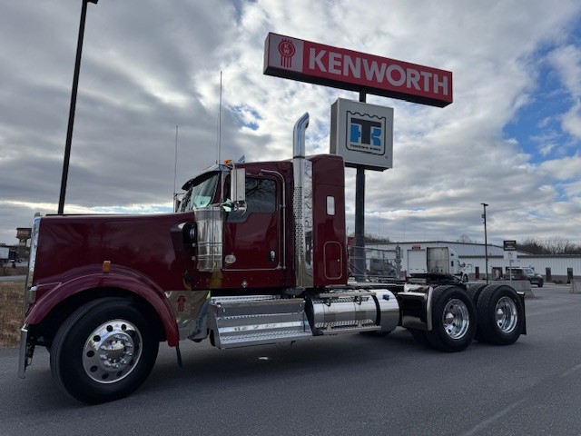 2026 KENWORTH W900 - image 1 of 6