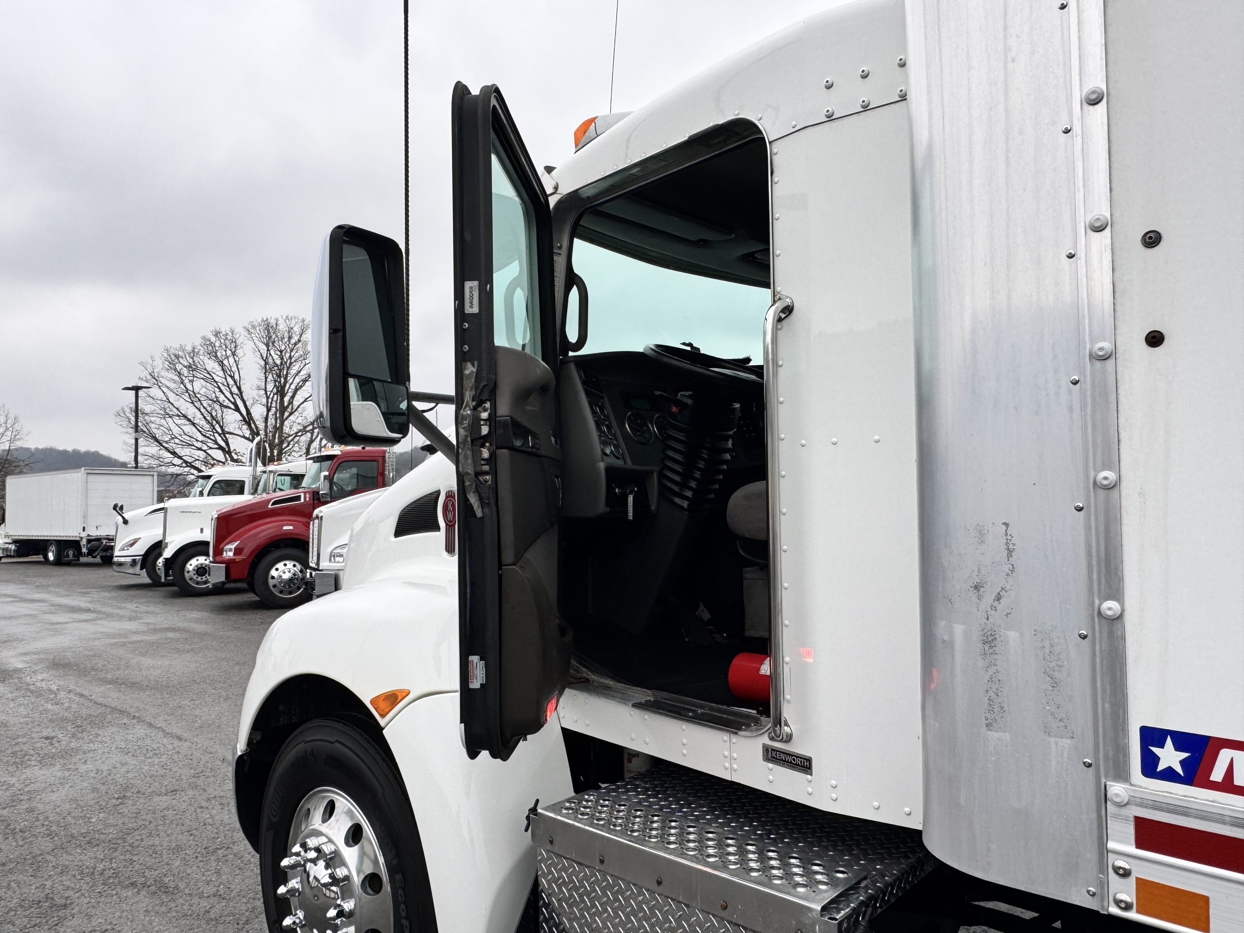 2018 KENWORTH T370 PN197951-10 2018 KENWORTH T370 PN197951-10