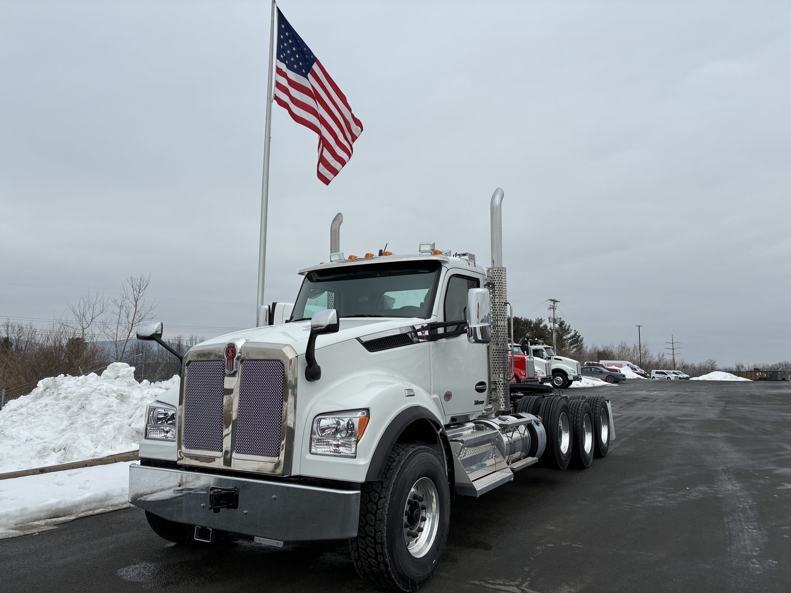 2027 KENWORTH T880 - image 1 of 6