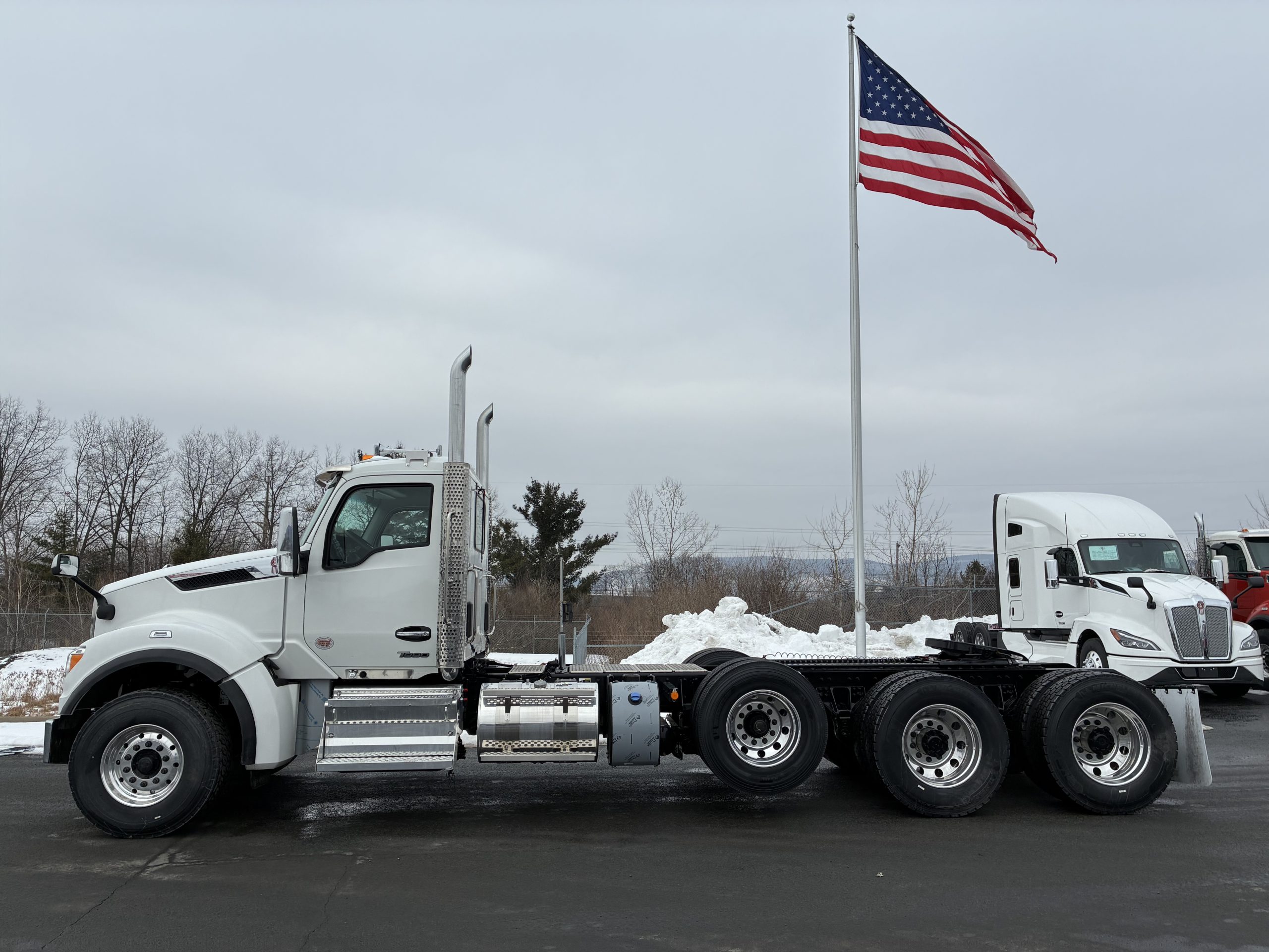 2027 KENWORTH T880 - image 3 of 6