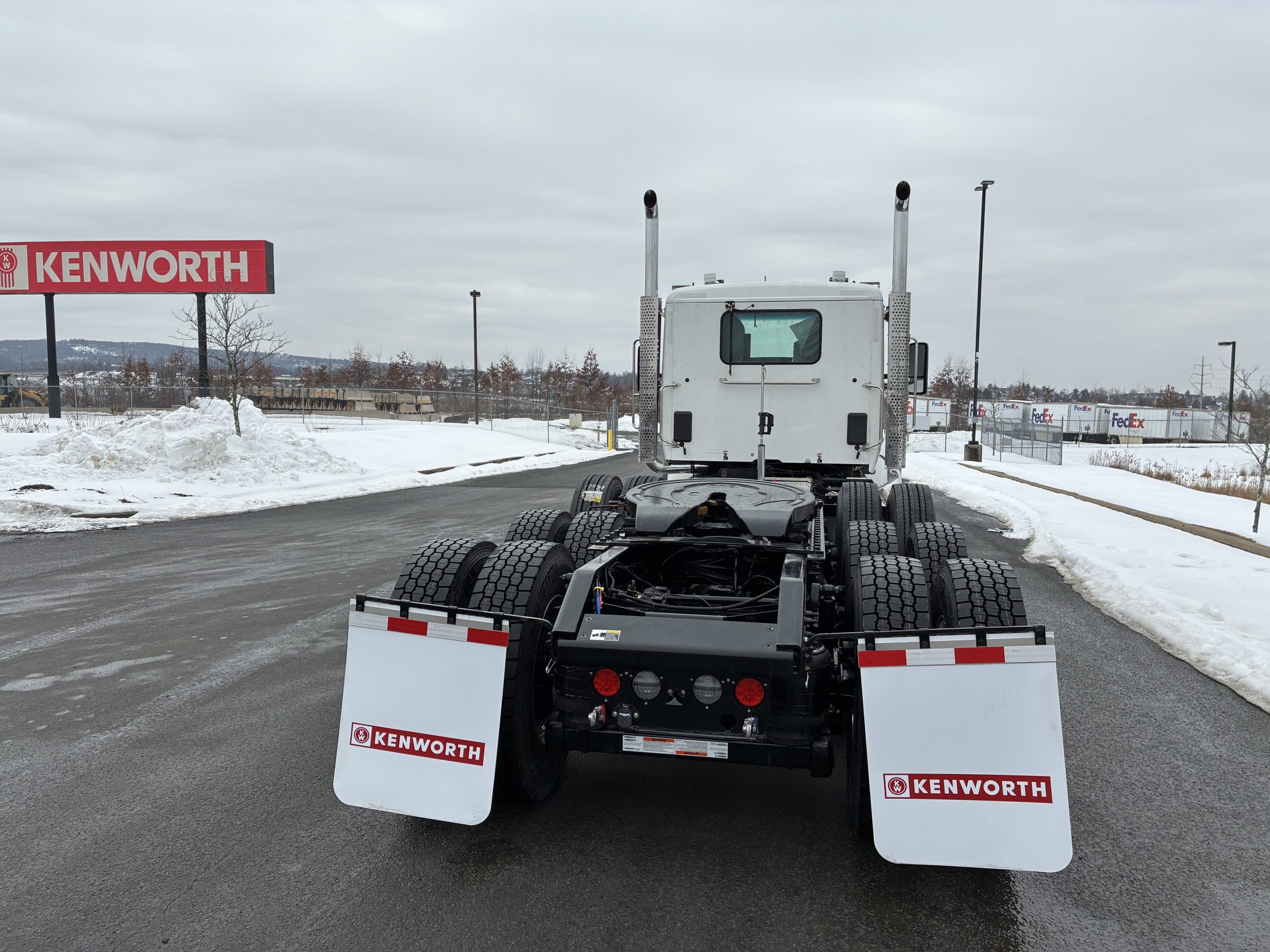 2027 KENWORTH T880 - image 5 of 6