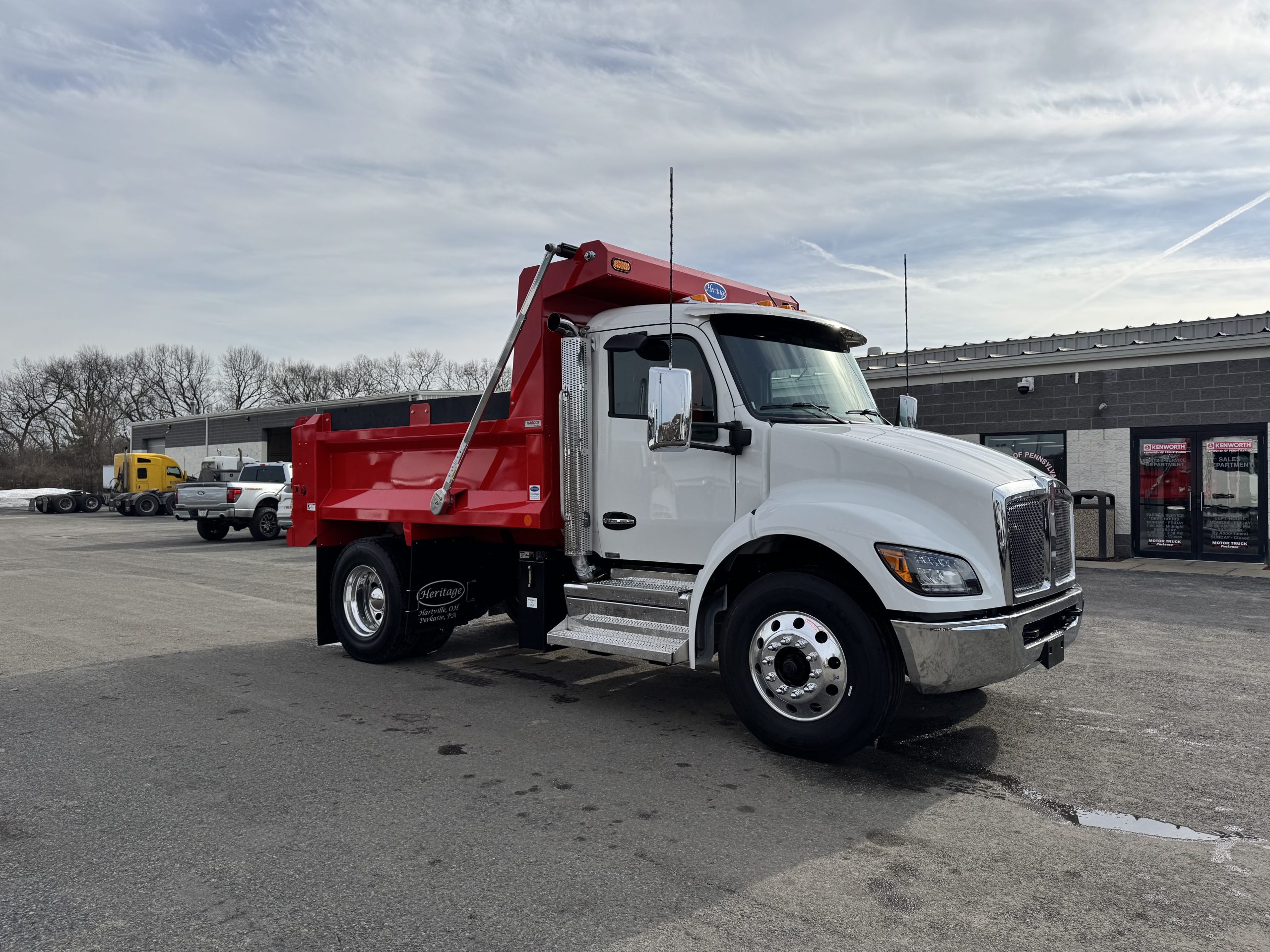 2026 KENWORTH T280 - image 3 of 6