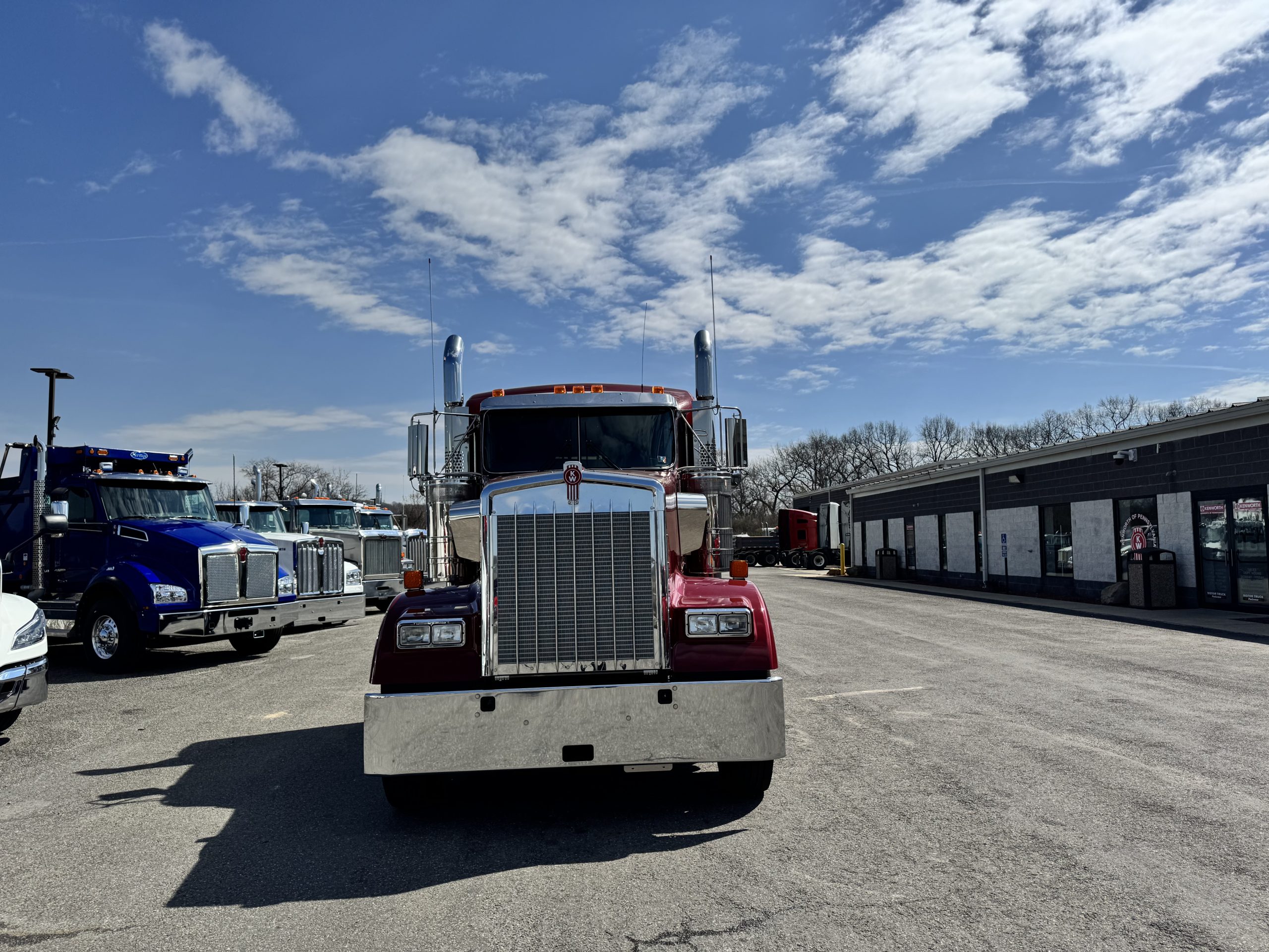2026 KENWORTH W900L KS225009-02 2026 KENWORTH W900L KS225009-02