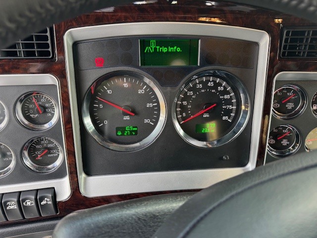 2026 KENWORTH W900L KS225009-12 2026 KENWORTH W900L KS225009-12
