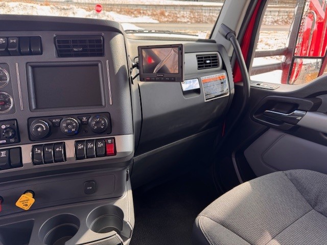 2026 KENWORTH T880 - image 2 of 6