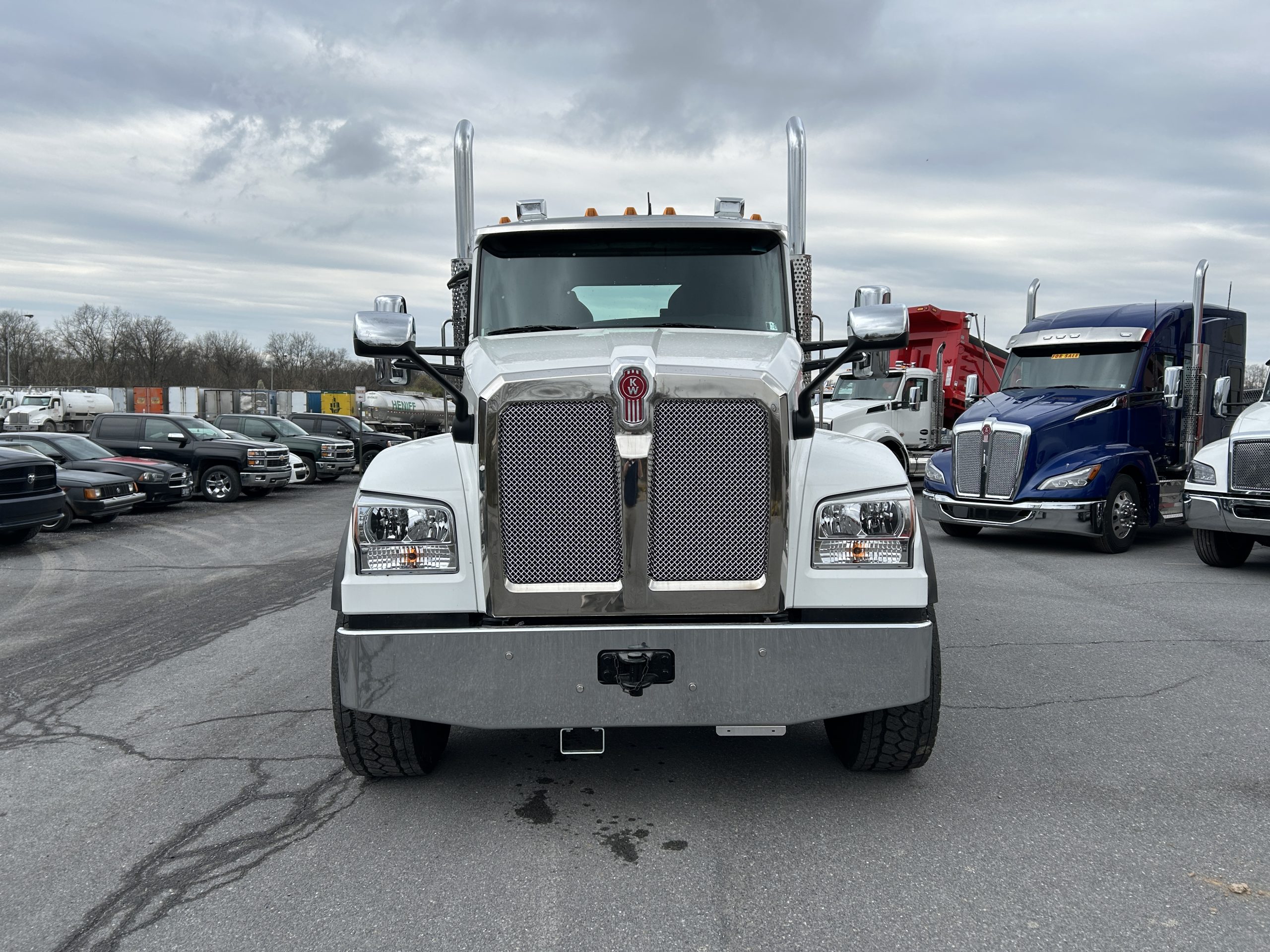 2027 KENWORTH T880 - image 2 of 6