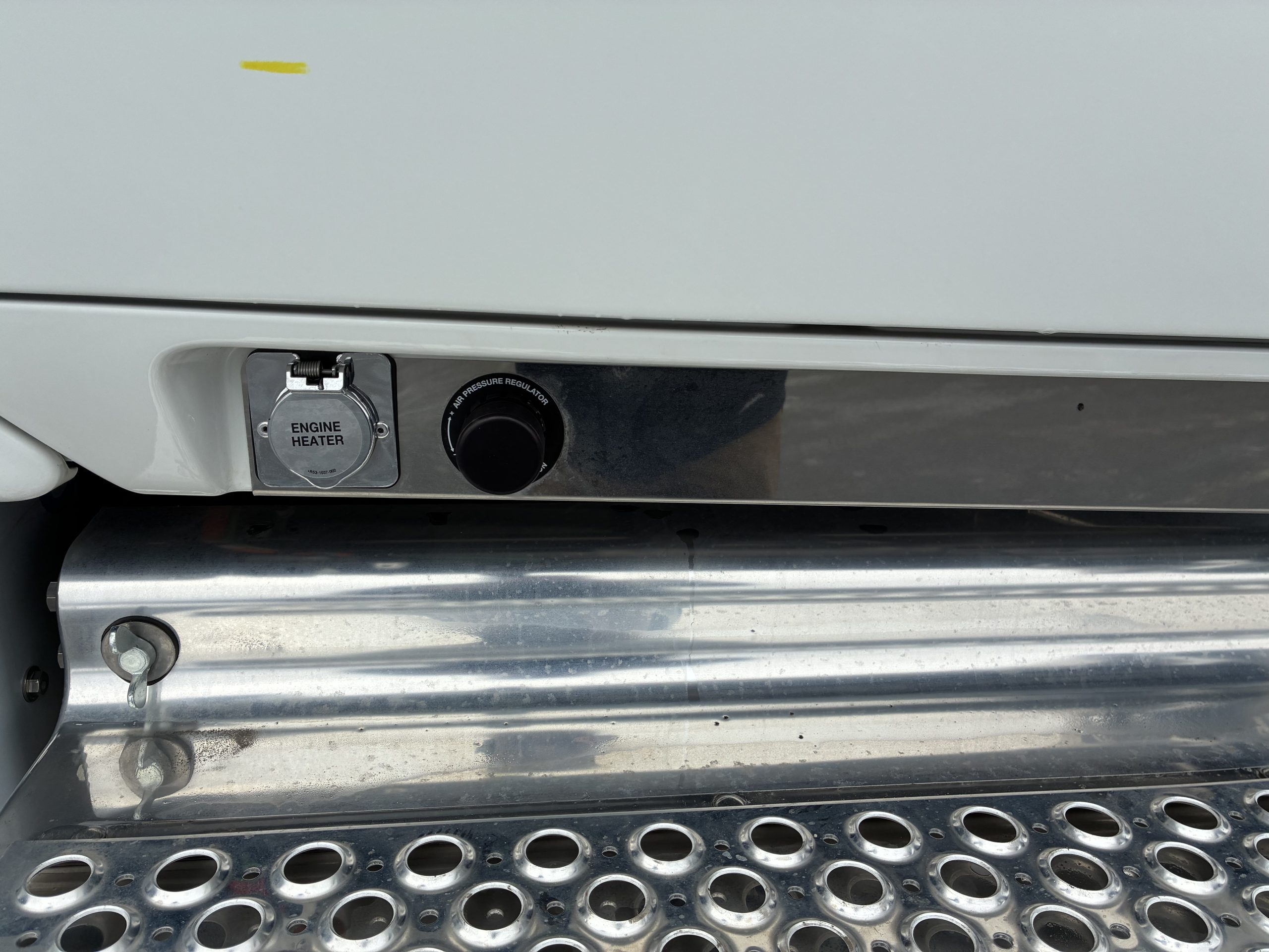 2027 KENWORTH T880 KD236570-10 2027 KENWORTH T880 KD236570-10