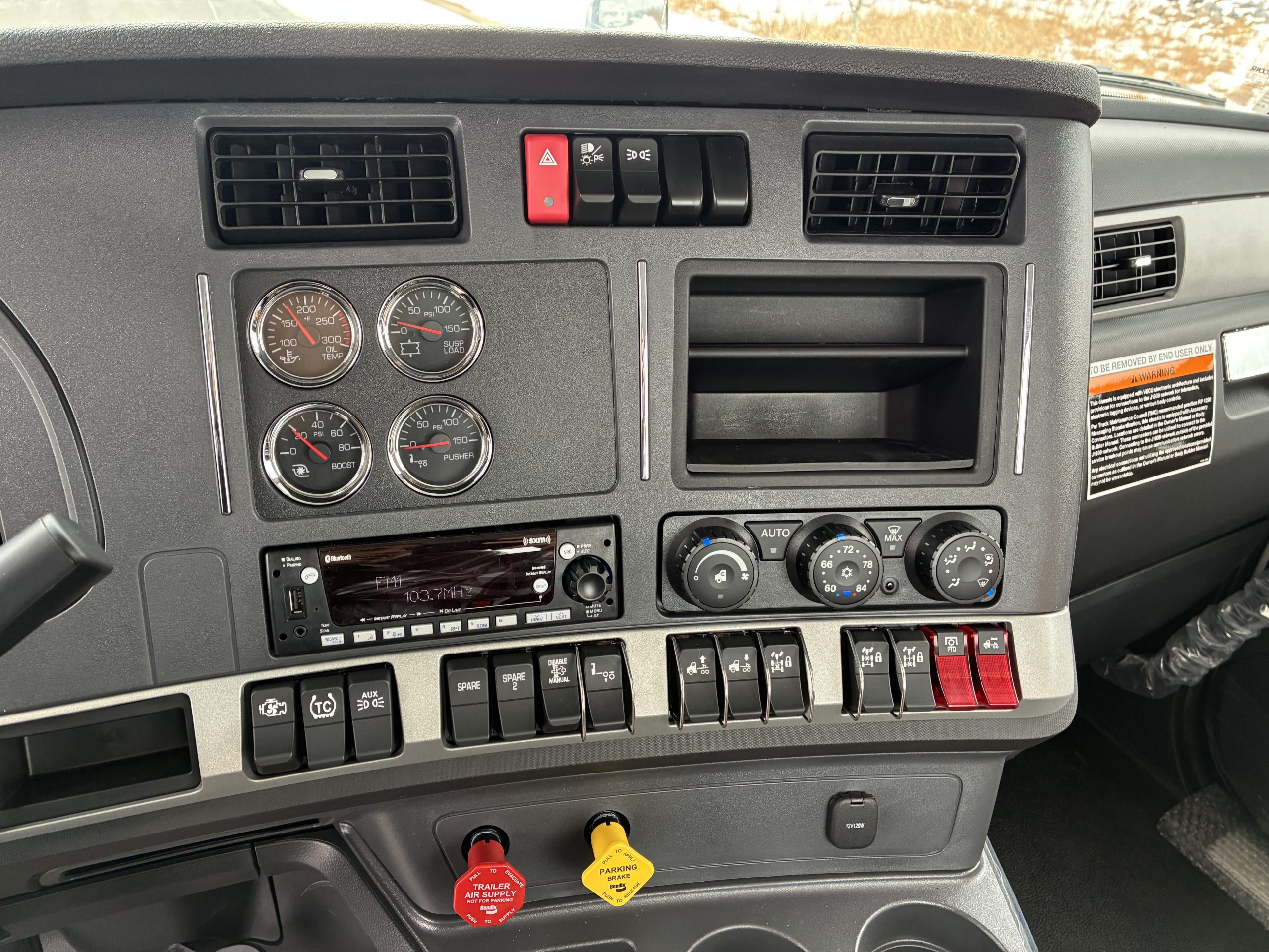 2027 KENWORTH T880 KD236570-17 2027 KENWORTH T880 KD236570-17