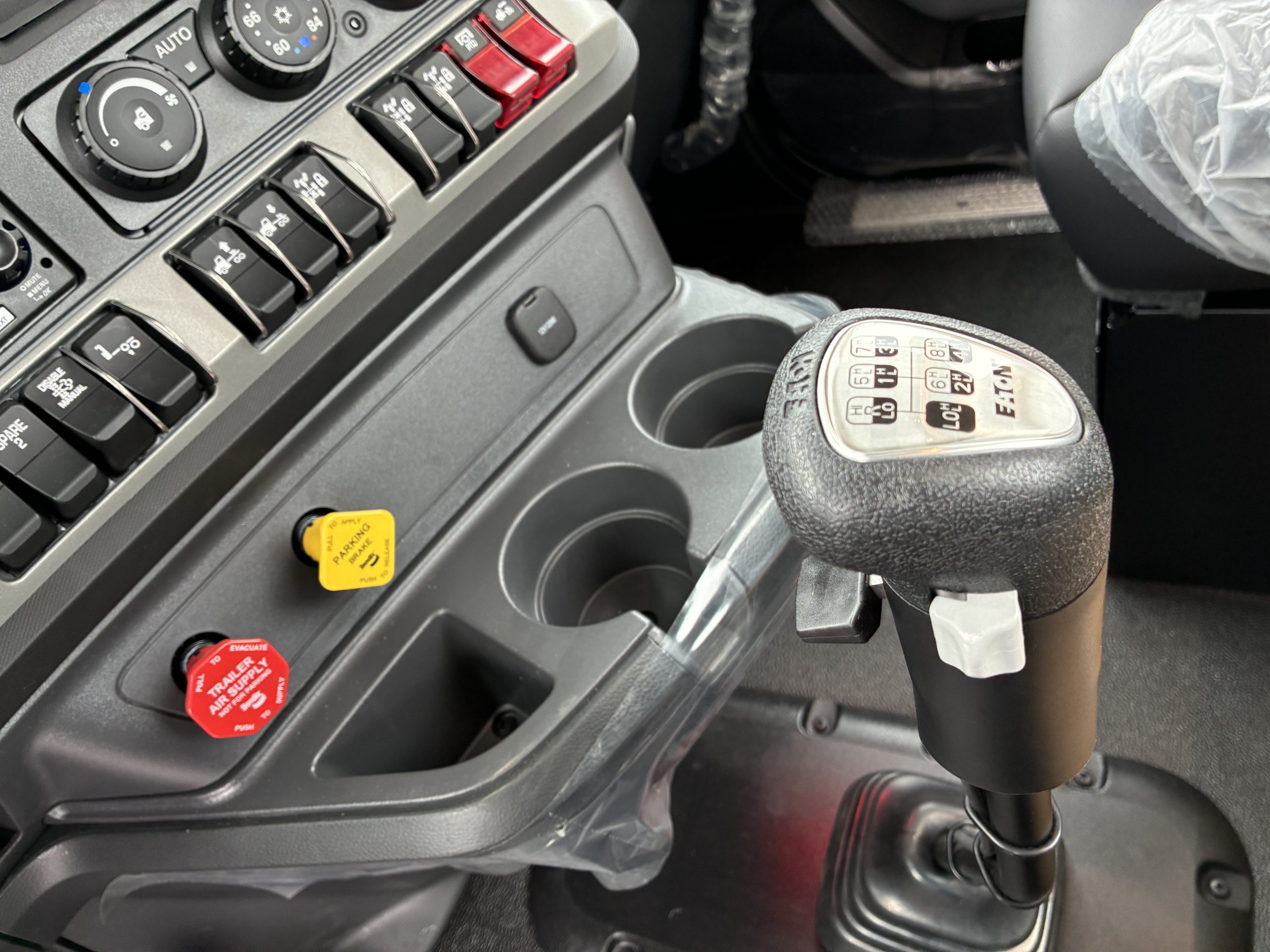 2027 KENWORTH T880 KD236570-19 2027 KENWORTH T880 KD236570-19