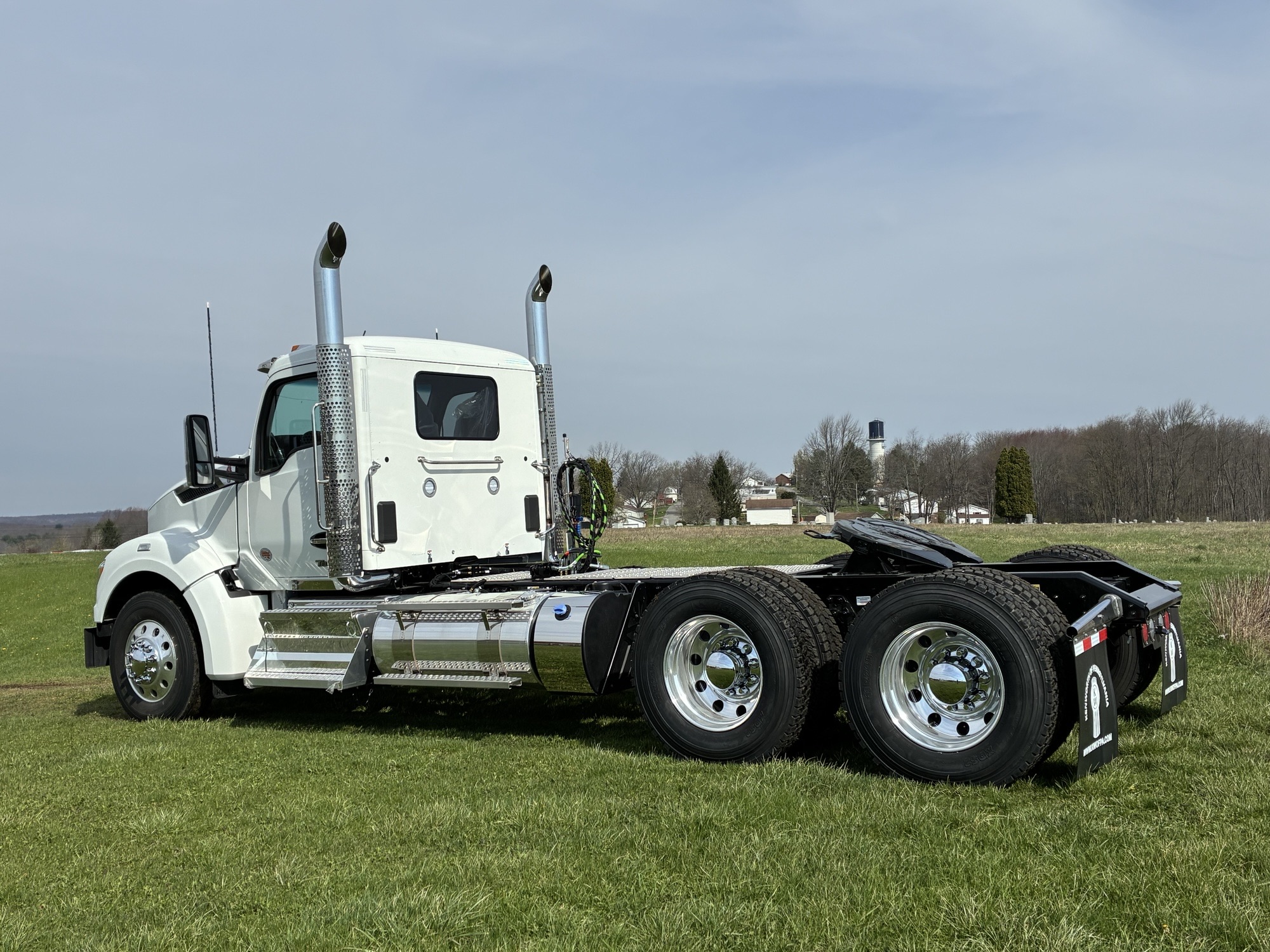 2027 KENWORTH T880 - image 3 of 6