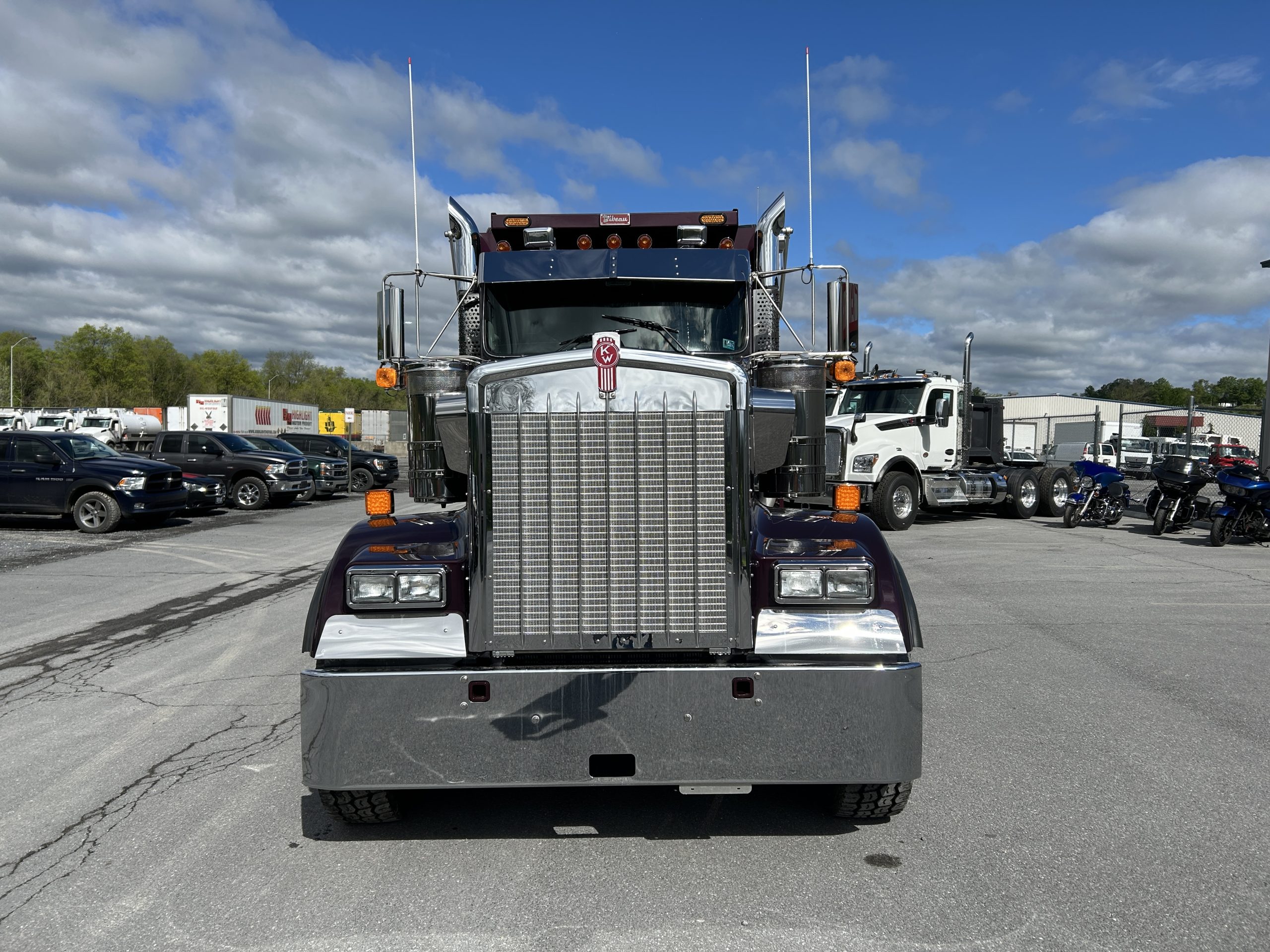 2026 KENWORTH W900 2026 KENWORTH W900 - image 2 of 6