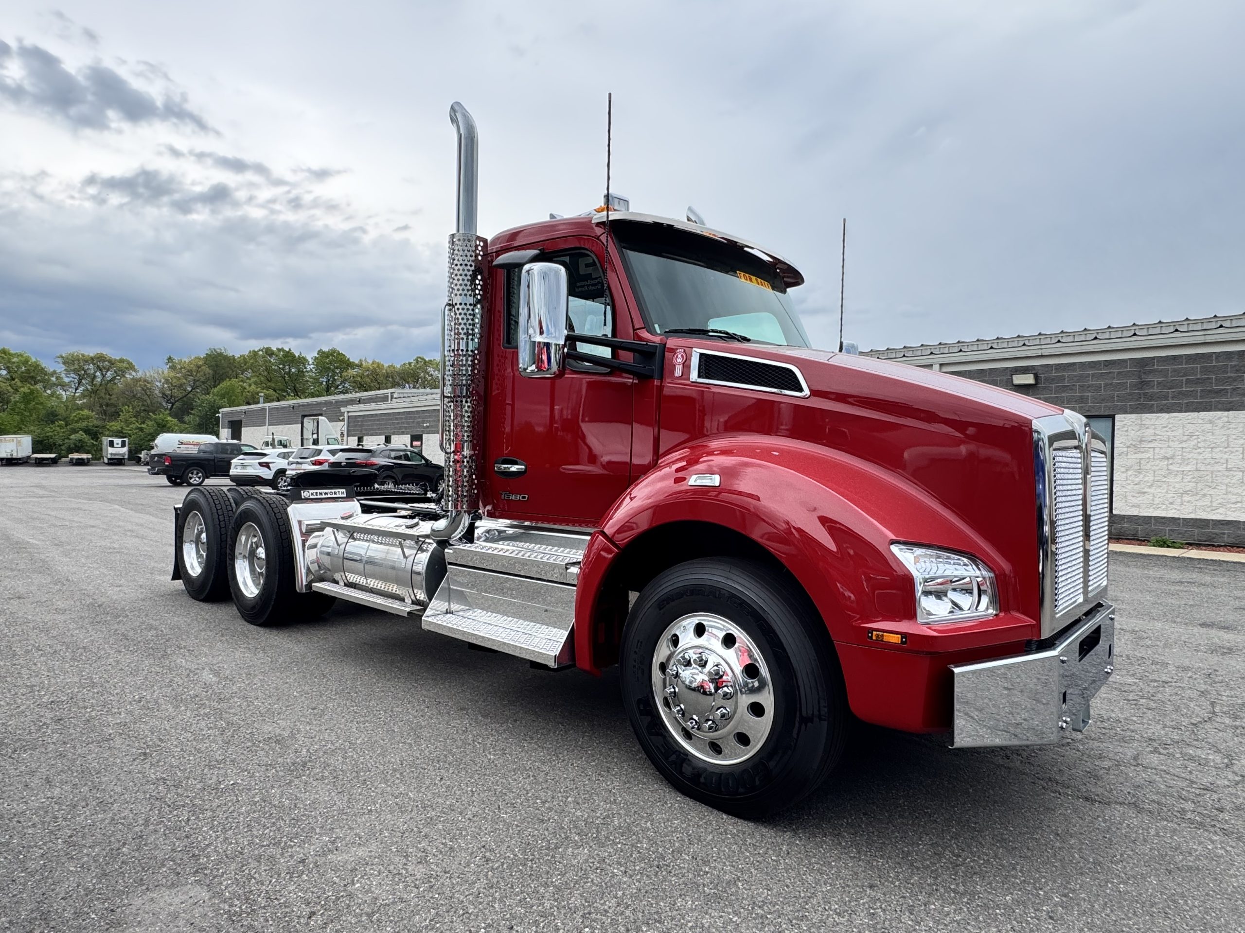 2026 KENWORTH T880 - image 3 of 6