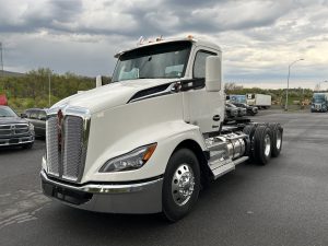 2027 KENWORTH T680 KD252880-01