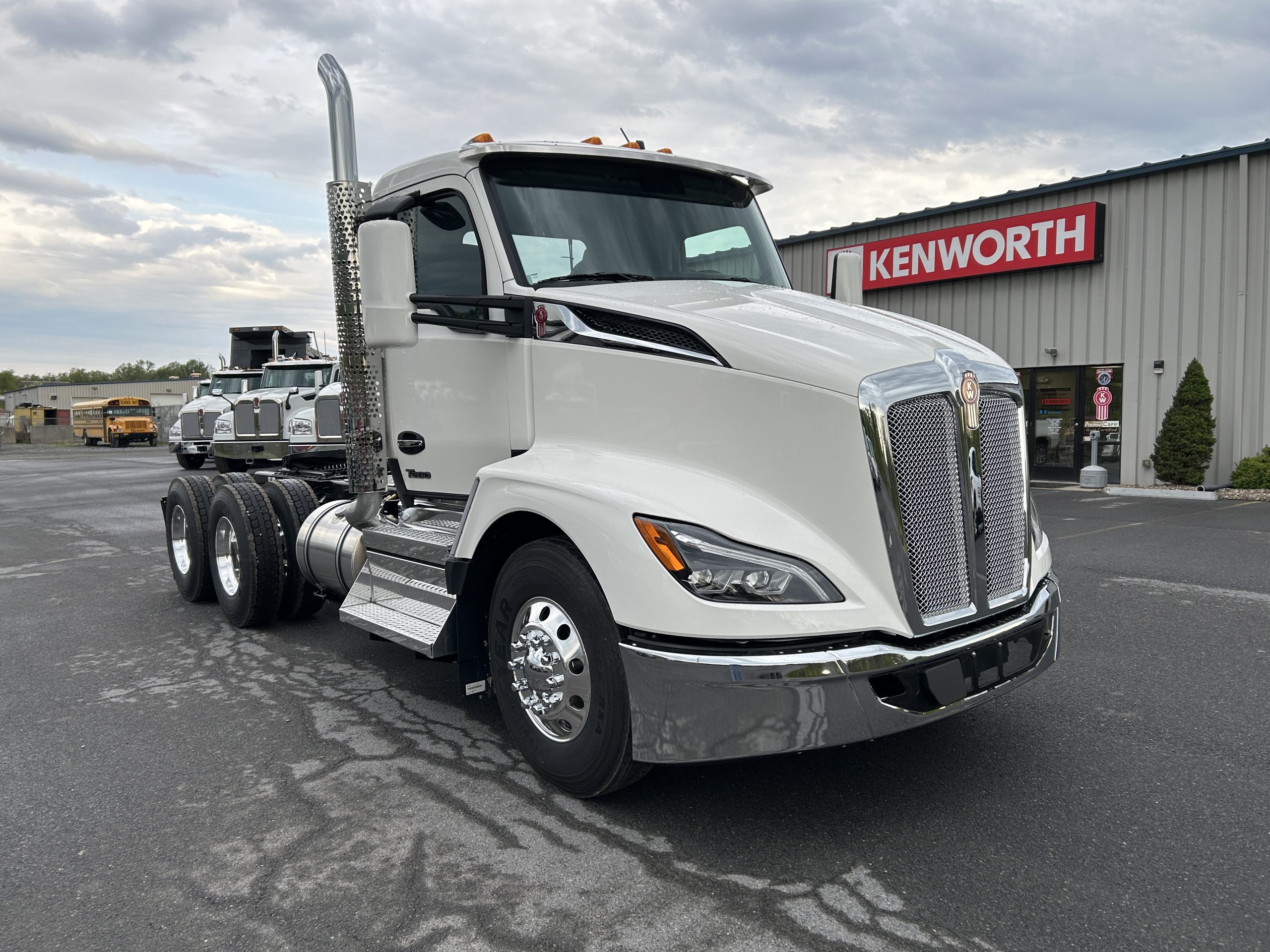 2027 KENWORTH T680 KD252880-09 2027 KENWORTH T680 KD252880-09
